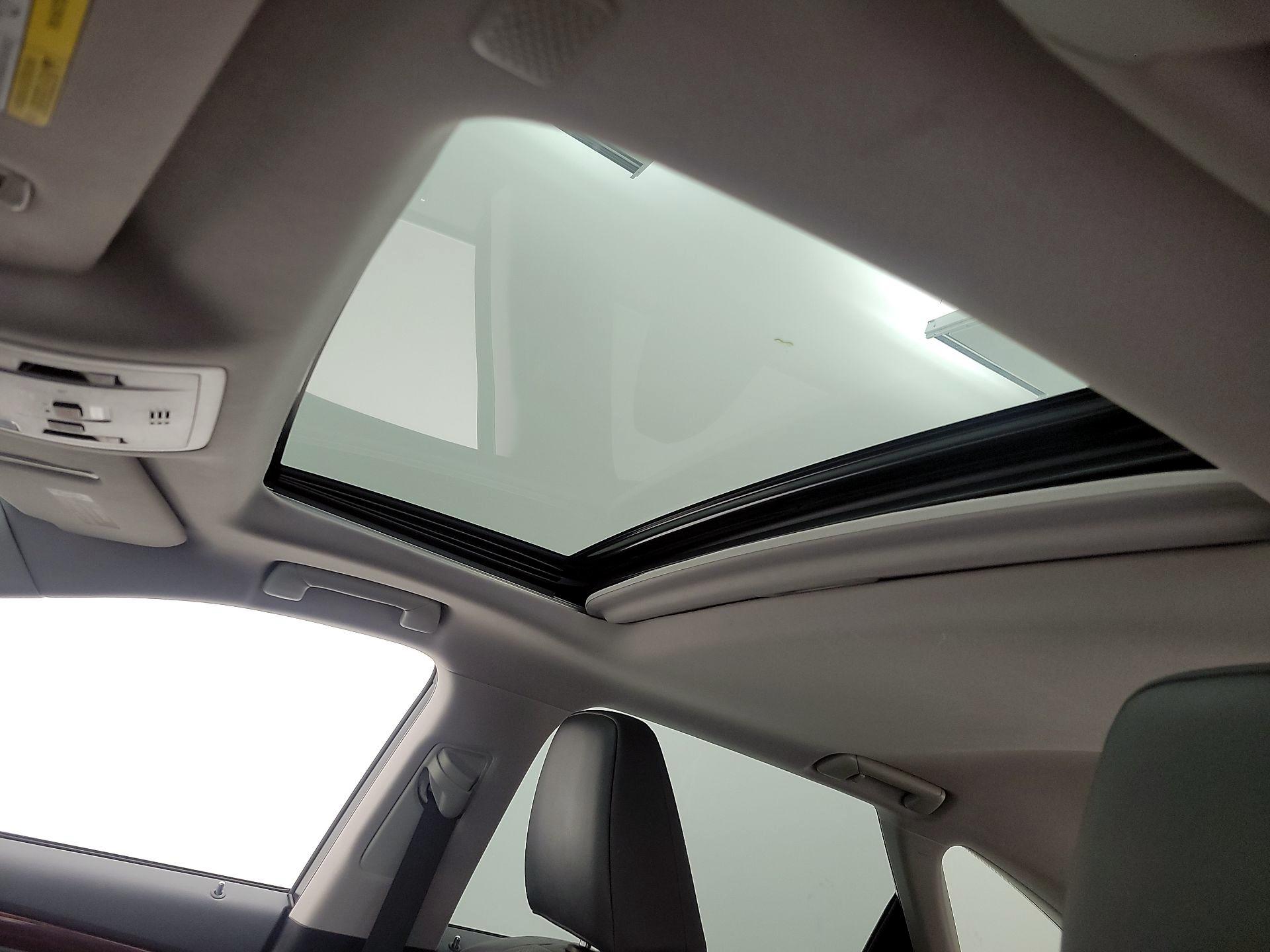 Thumbnail: 2018 Lexus RX - 17