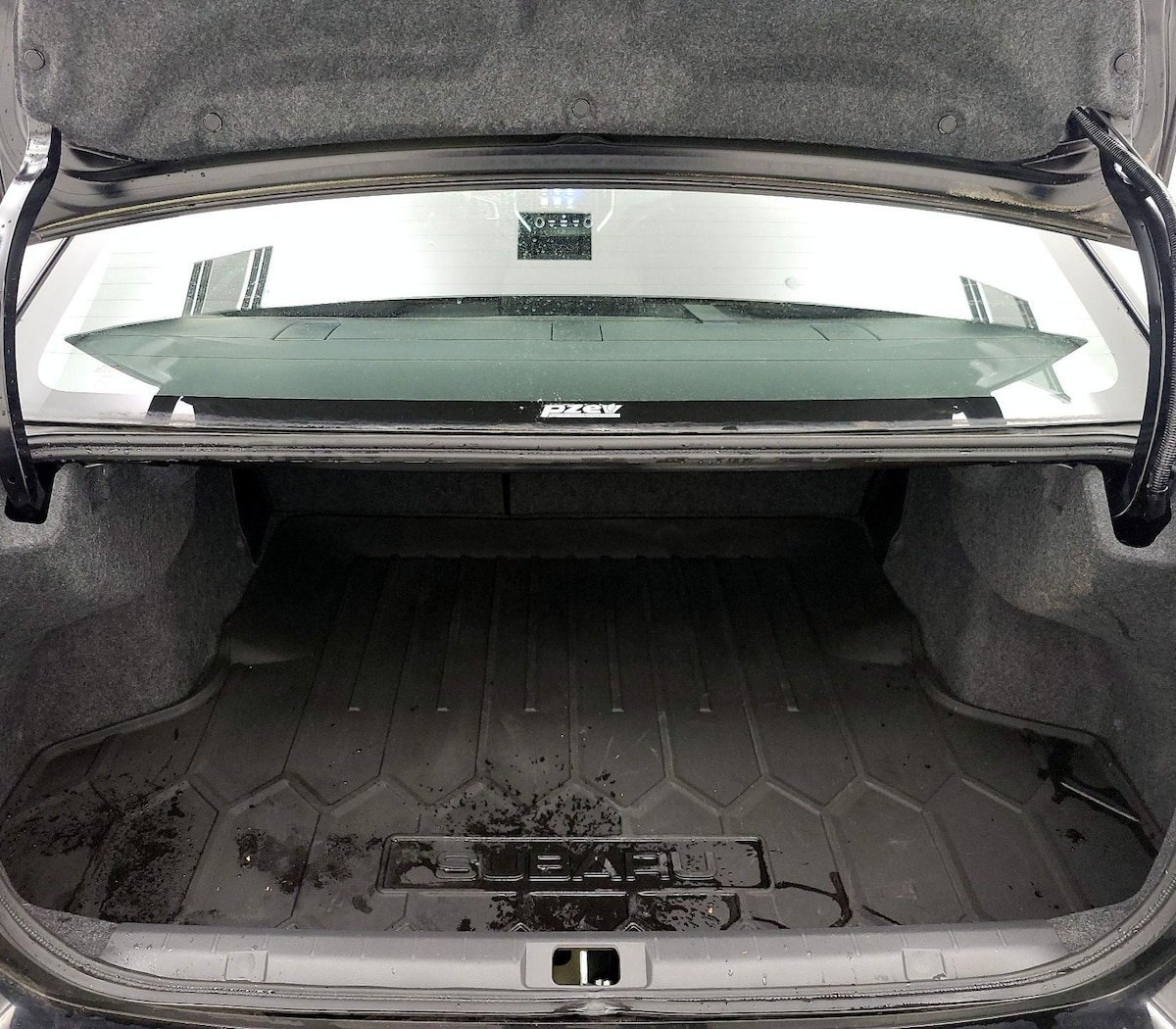 Trunk/Cargo (Seats Up)