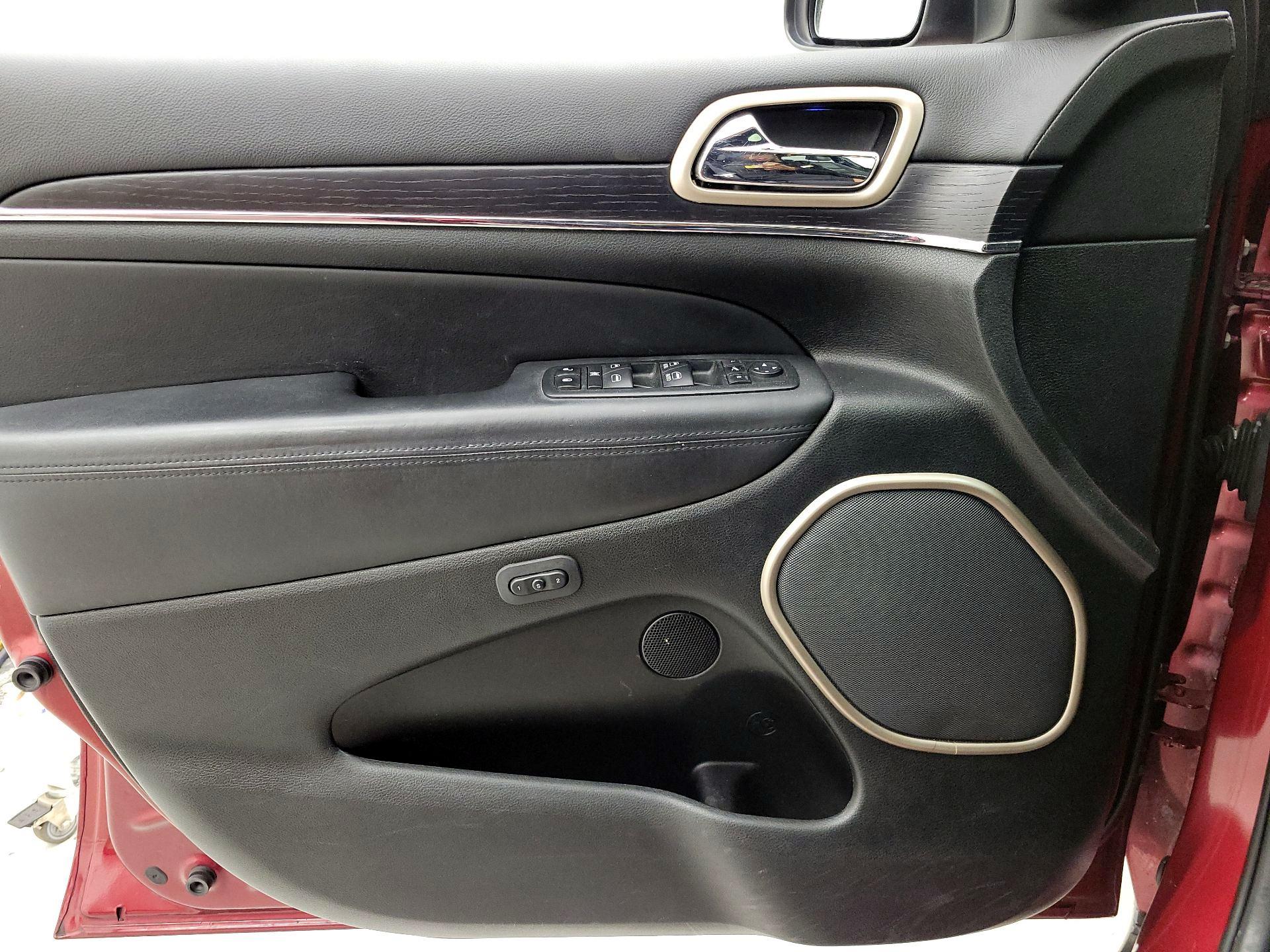 Thumbnail: 2014 Jeep Grand Cherokee - 12
