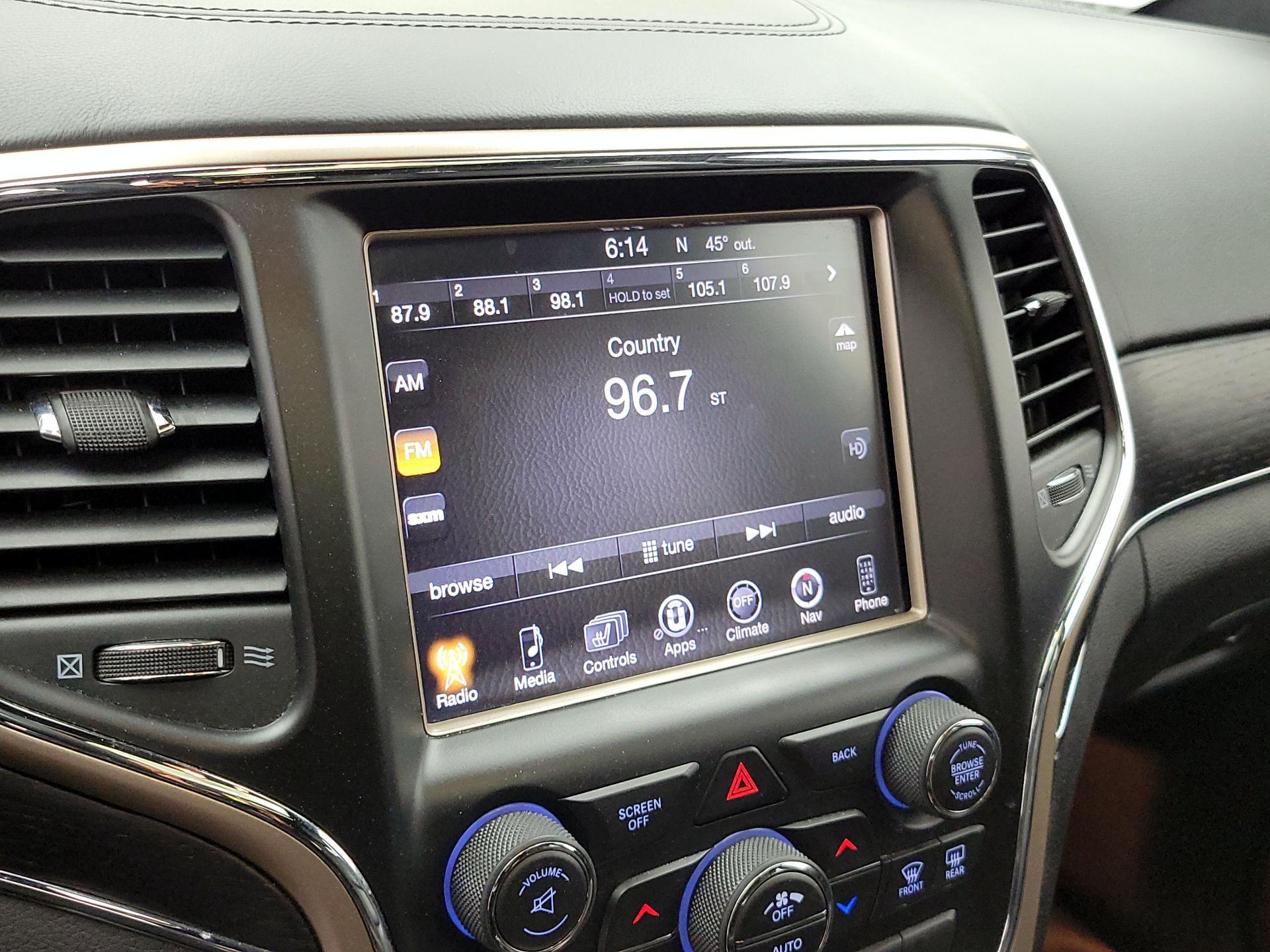 Thumbnail: 2014 Jeep Grand Cherokee - 16