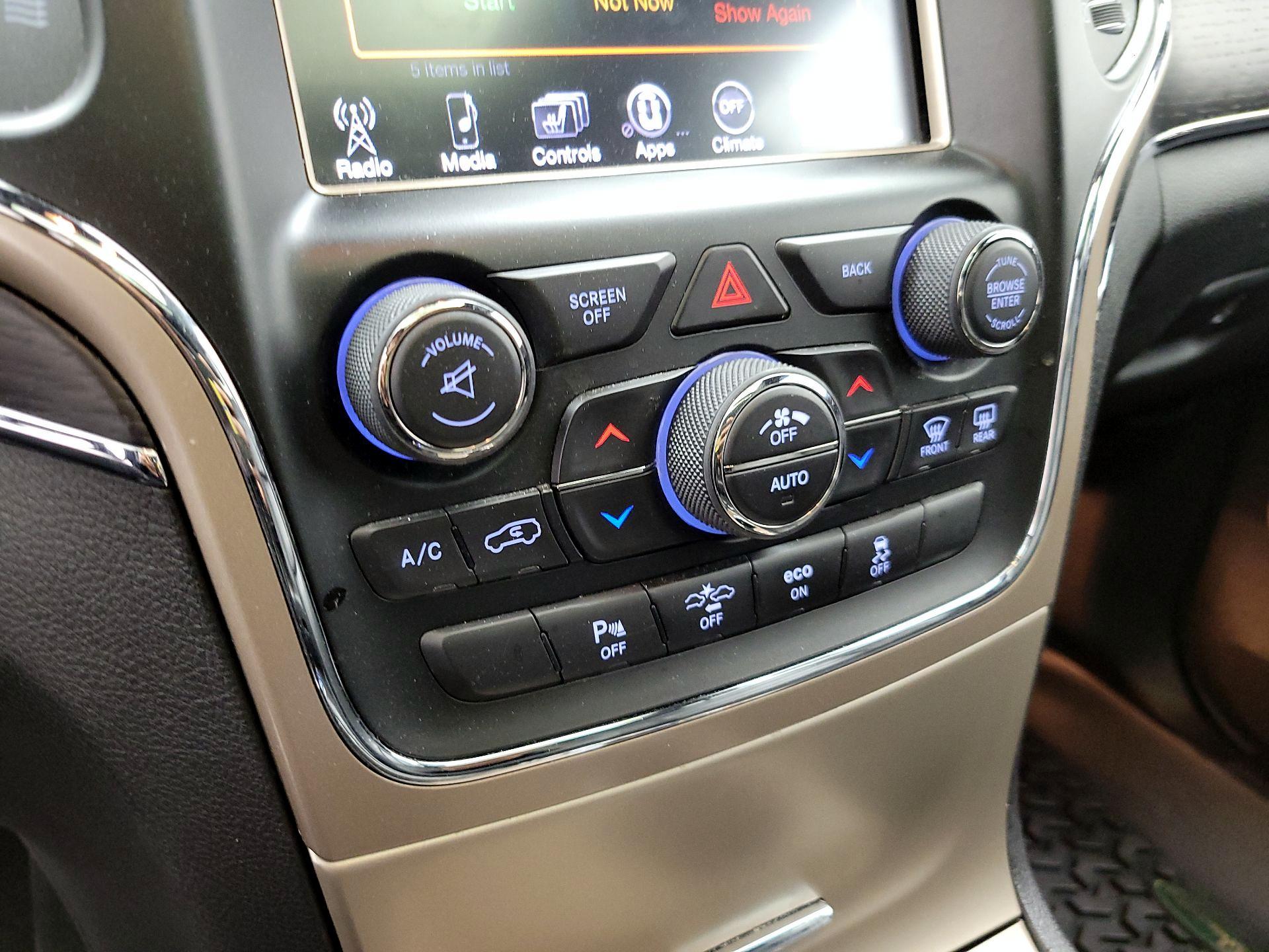 Thumbnail: 2014 Jeep Grand Cherokee - 17