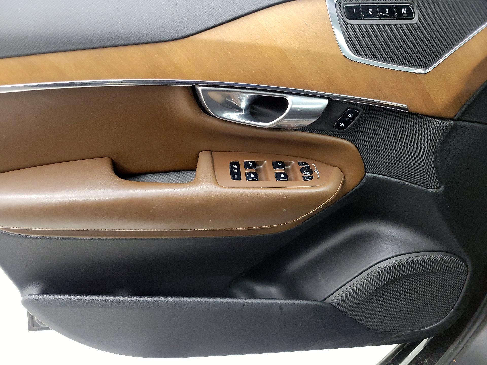 Thumbnail: 2018 Volvo XC90 - 12