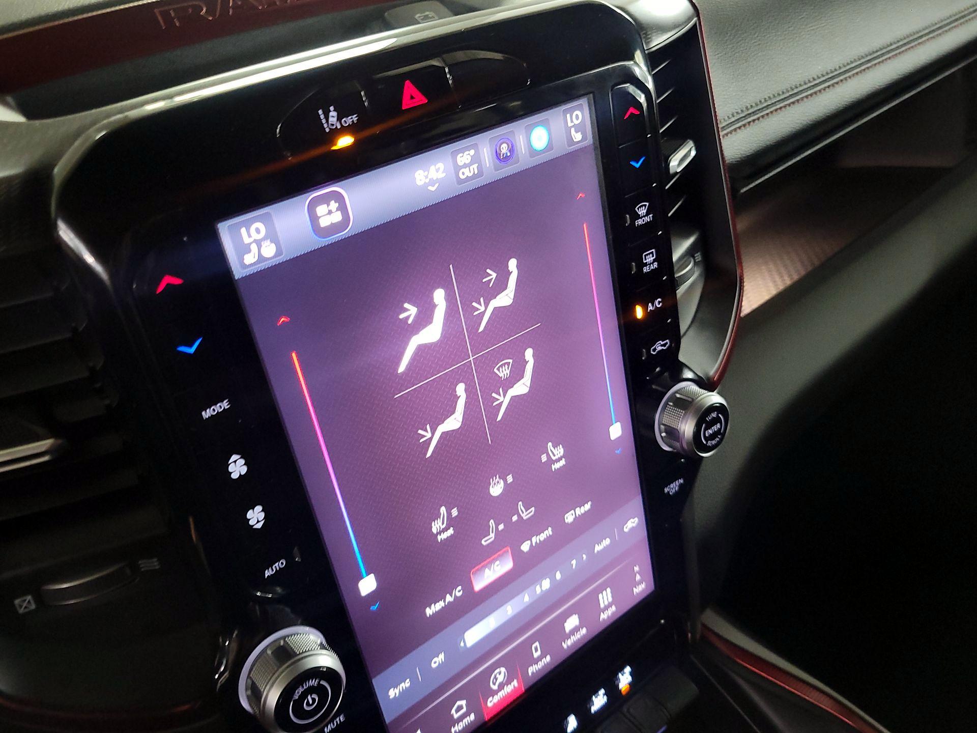 Thumbnail: 2025 RAM 1500 - 17