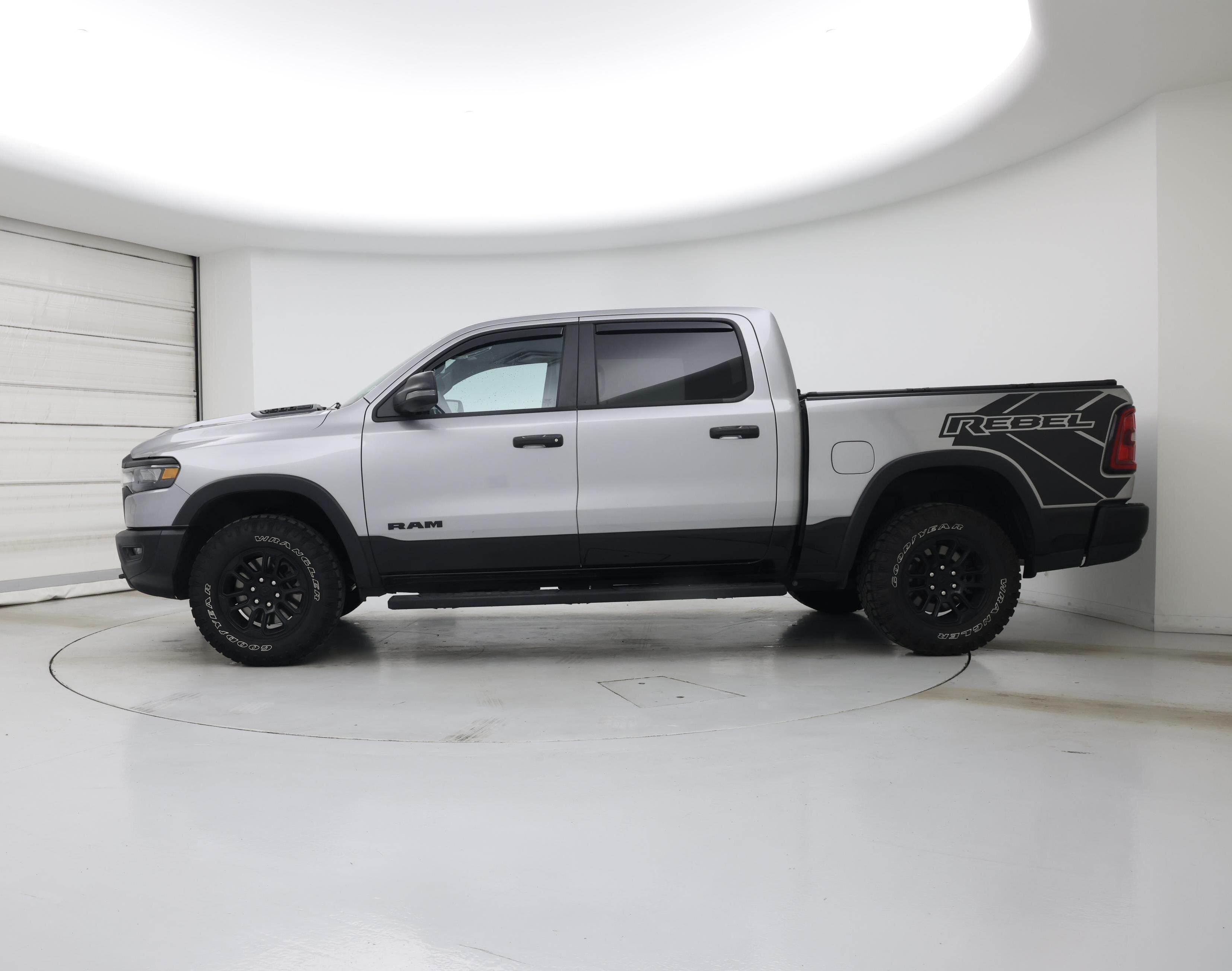 Thumbnail: 2025 RAM 1500 - 3