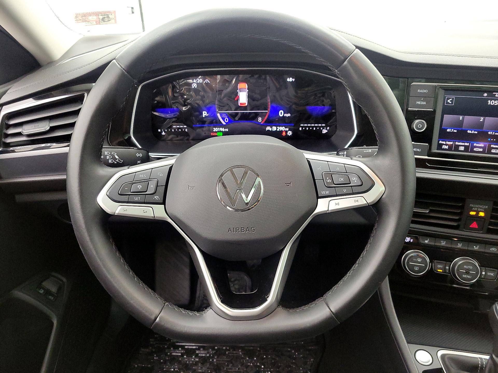 Thumbnail: 2023 Volkswagen Jetta - 10