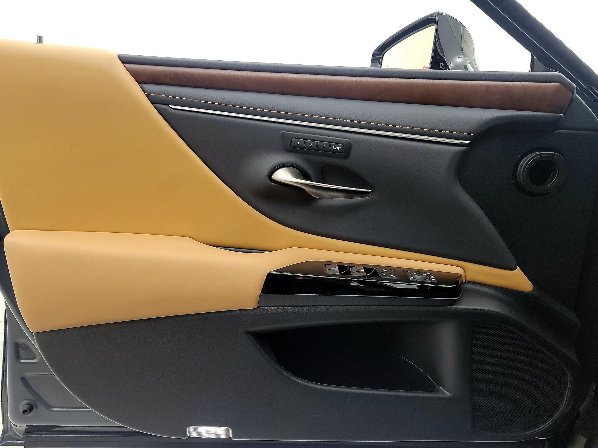 Thumbnail: 2024 Lexus ES - 12