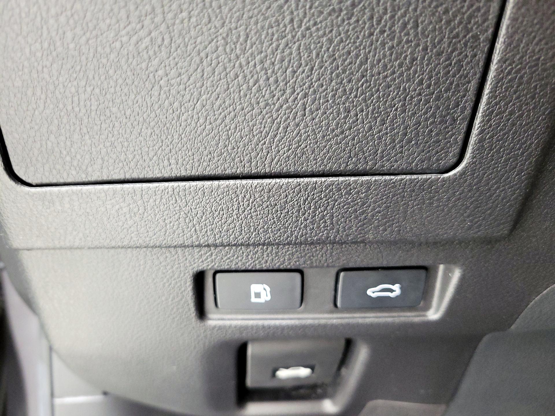 Thumbnail: 2024 Lexus ES - 13