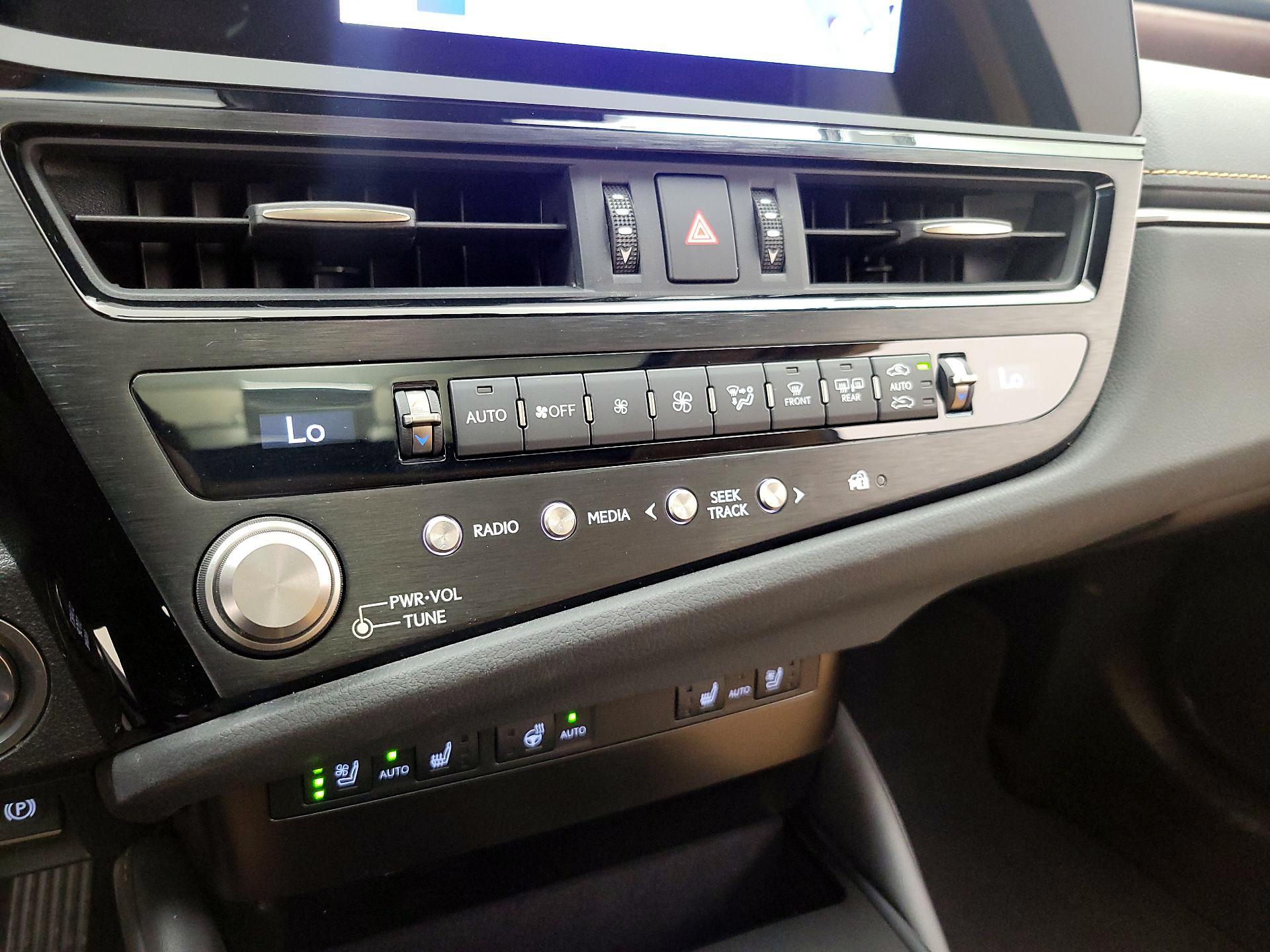 Thumbnail: 2024 Lexus ES - 16