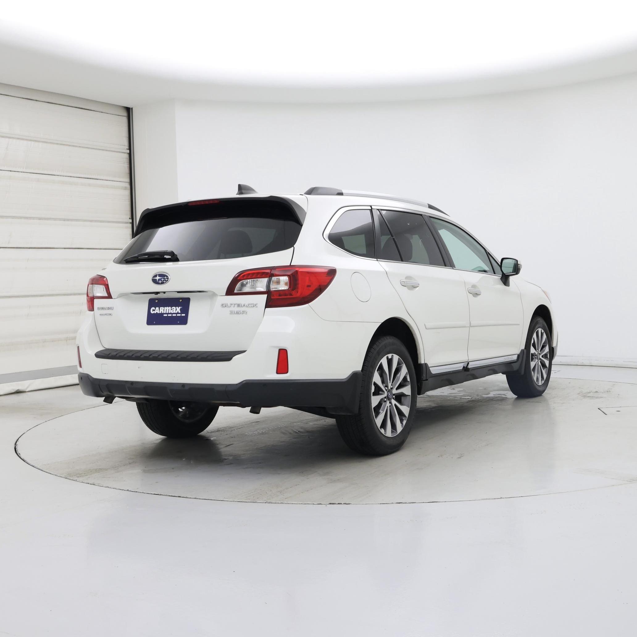 Thumbnail: 2017 Subaru Outback - 8