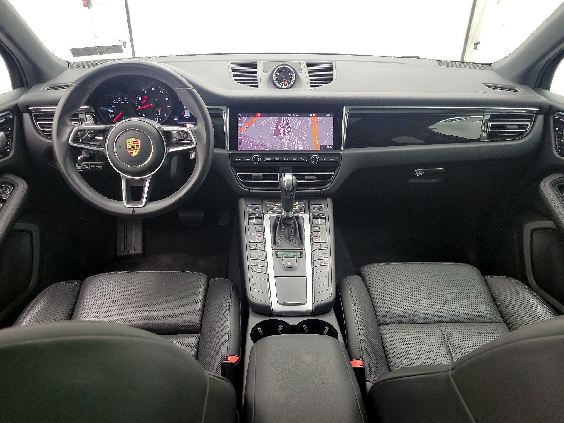 Thumbnail: 2021 Porsche Macan - 9