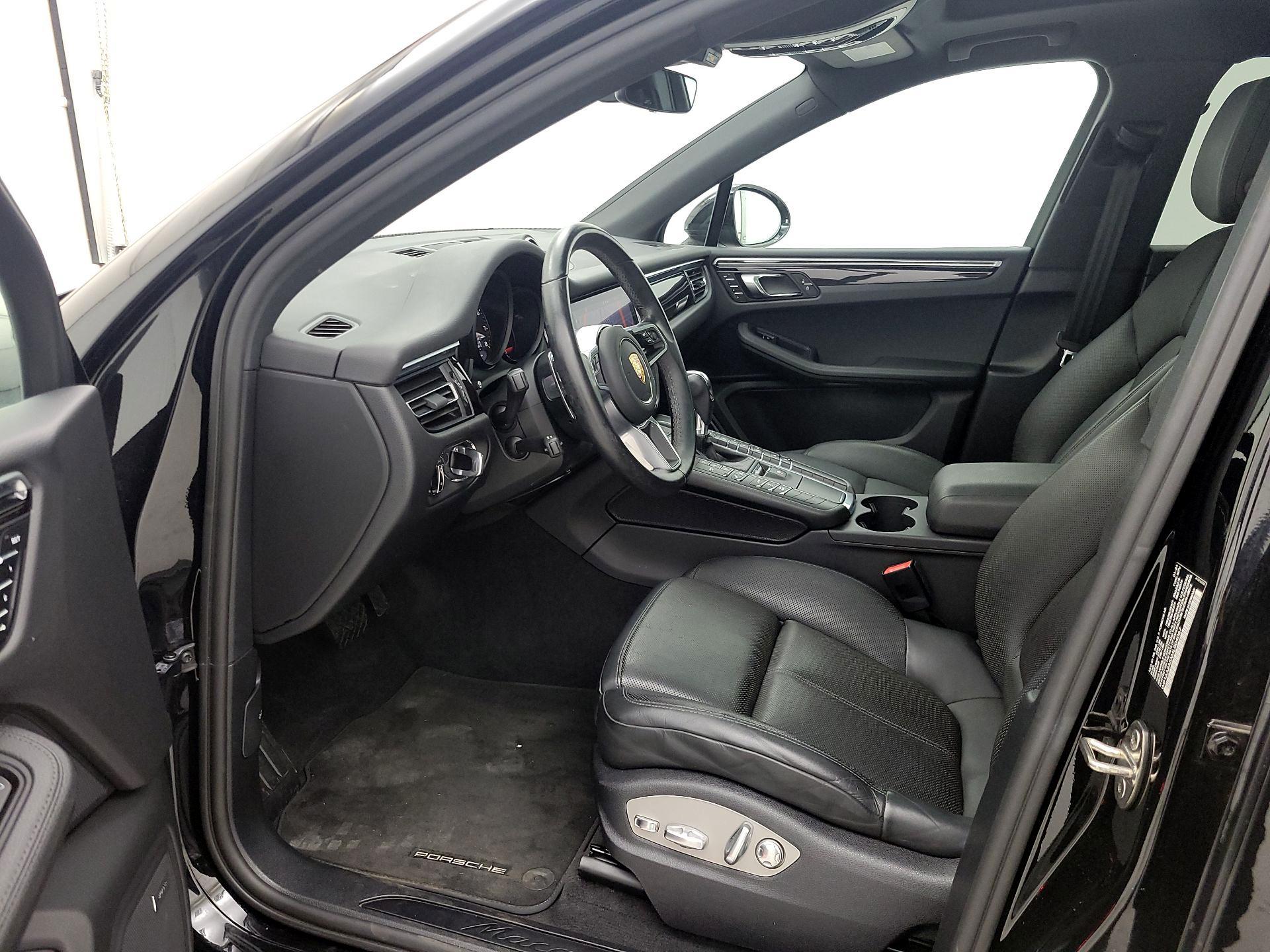 Thumbnail: 2021 Porsche Macan - 11