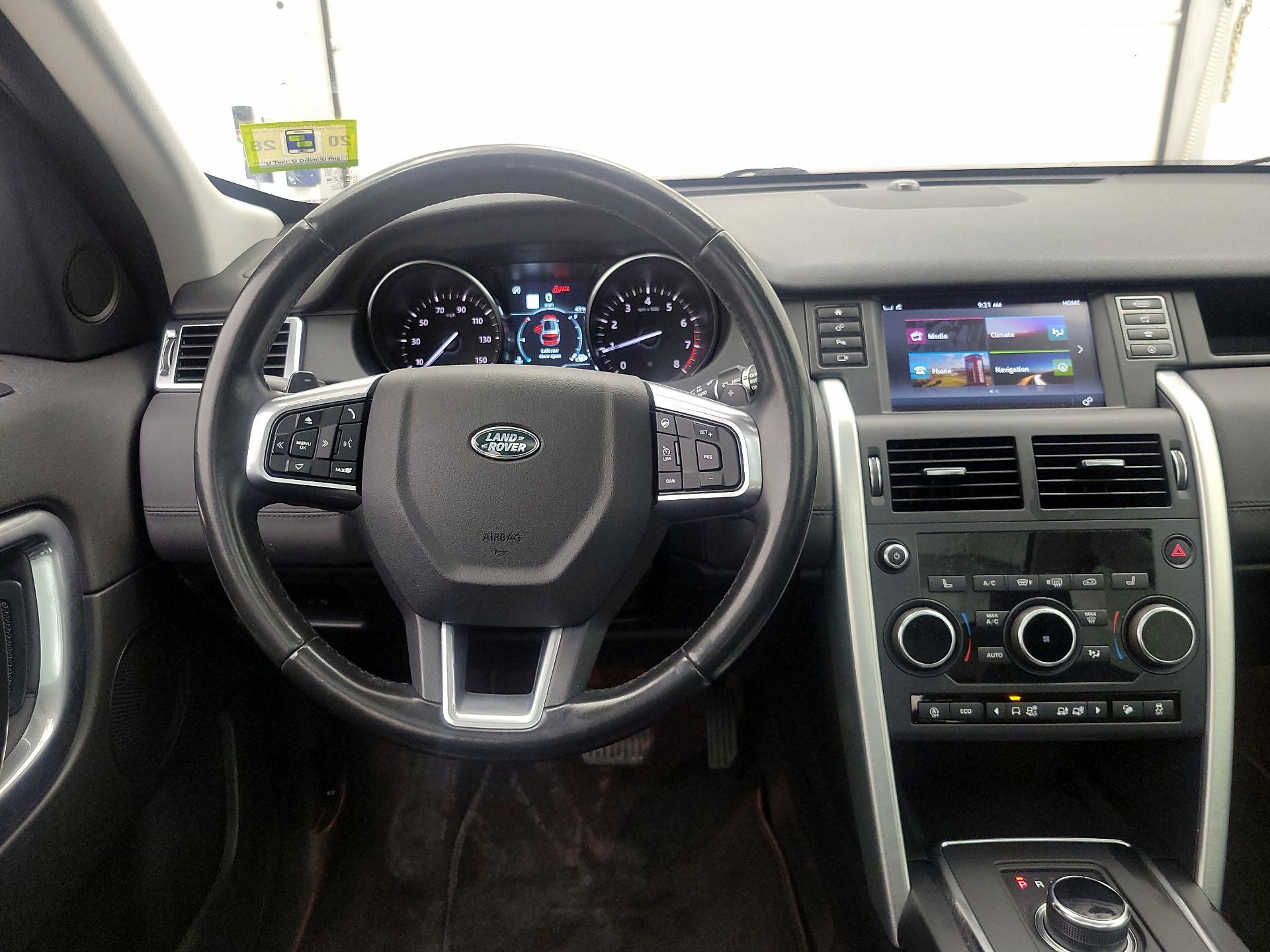 Thumbnail: 2019 Land Rover Discovery Sport - 10