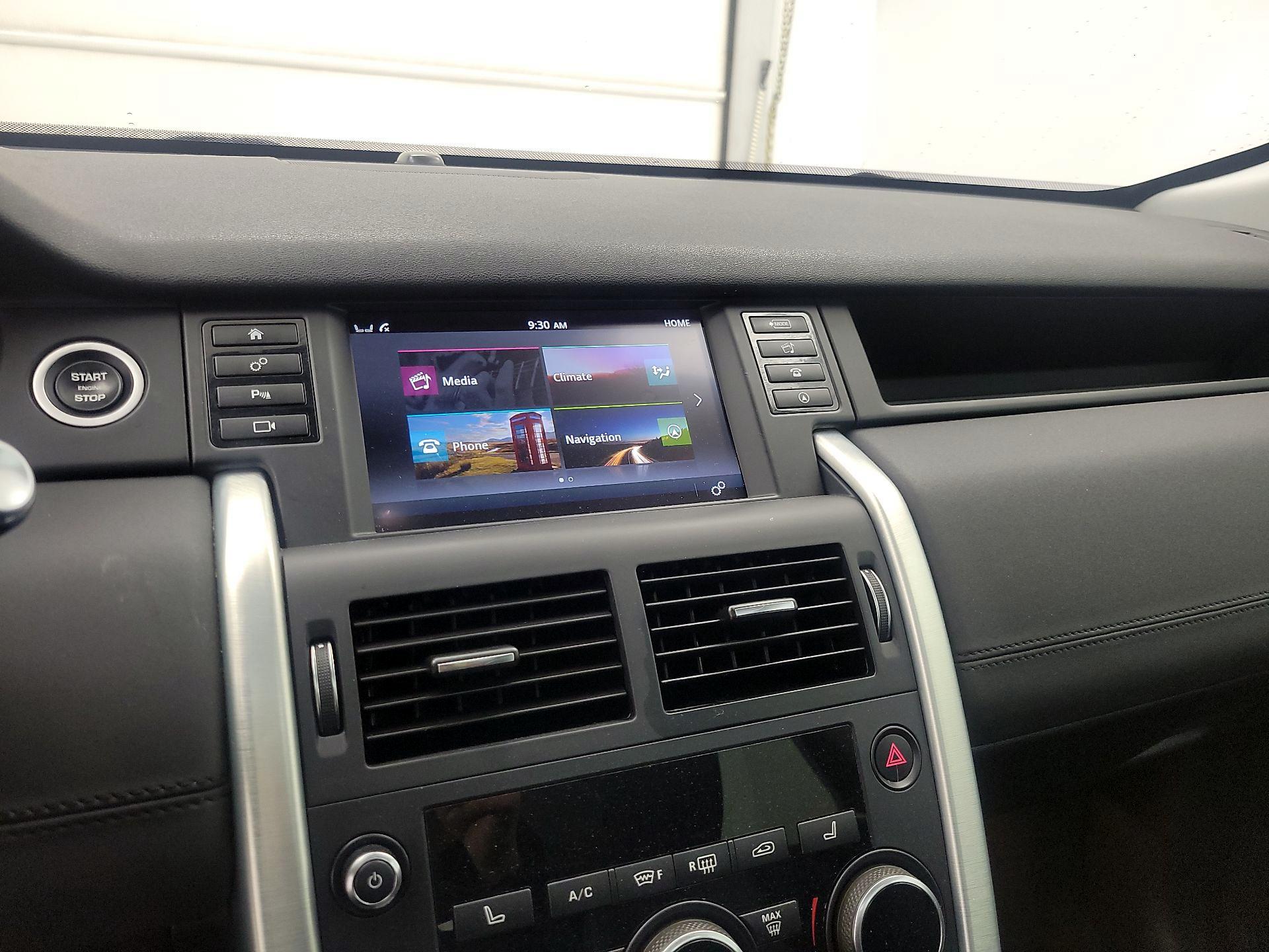 Thumbnail: 2019 Land Rover Discovery Sport - 15