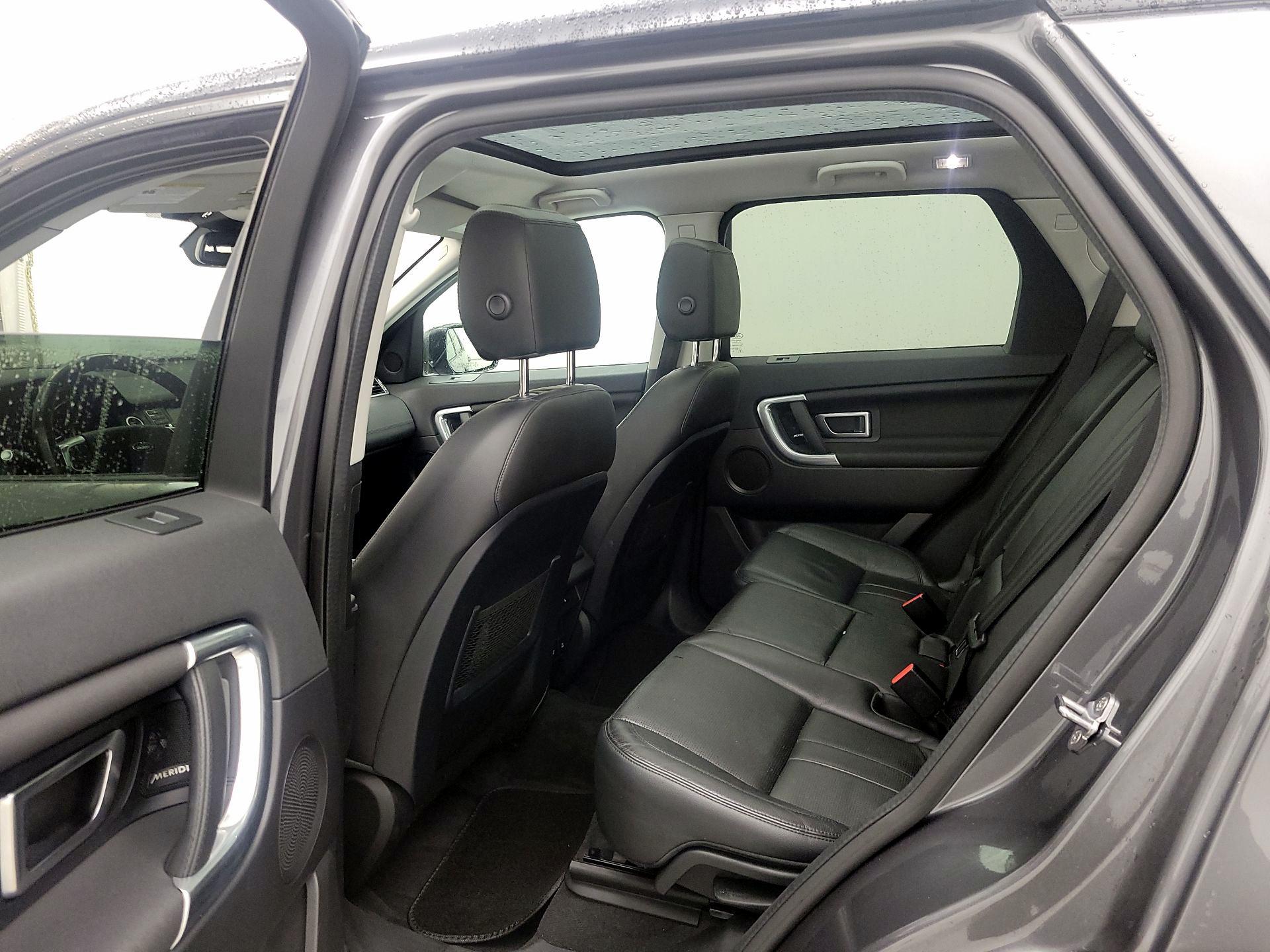 Thumbnail: 2019 Land Rover Discovery Sport - 19