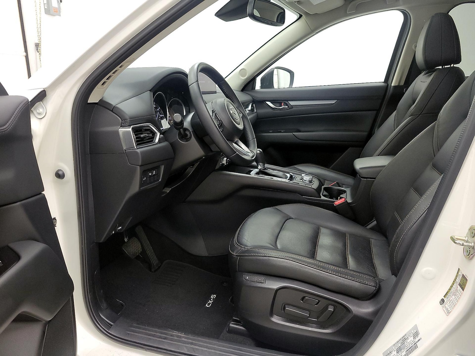 2023 Mazda CX-5 S Preferred package - Photo 12