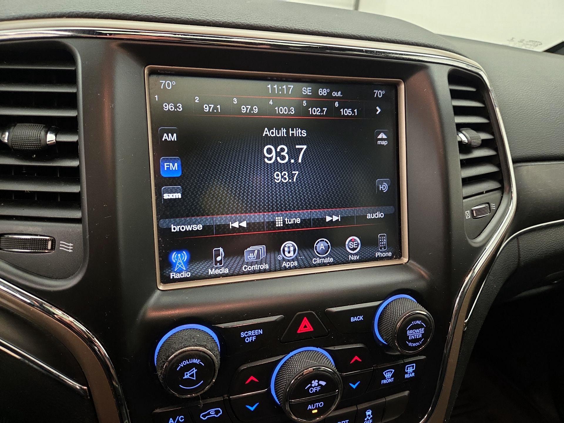 Thumbnail: 2016 Jeep Grand Cherokee - 15