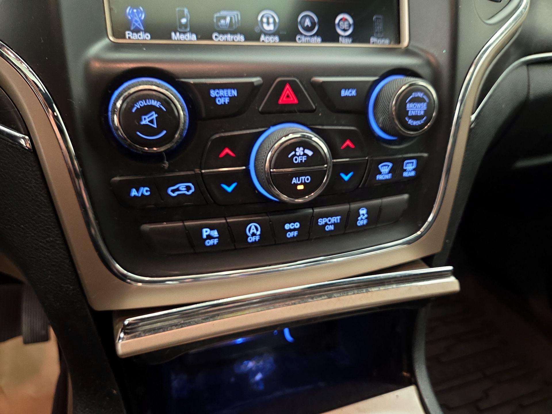 Thumbnail: 2016 Jeep Grand Cherokee - 16