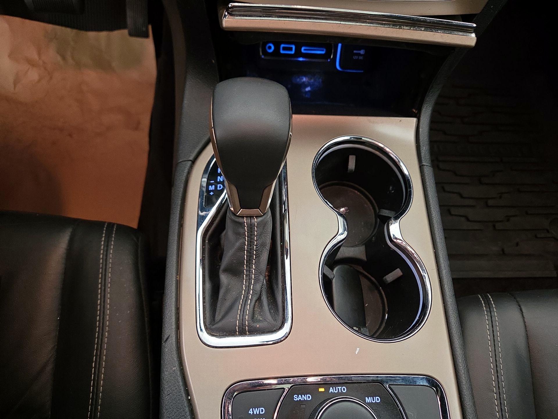 Thumbnail: 2016 Jeep Grand Cherokee - 17