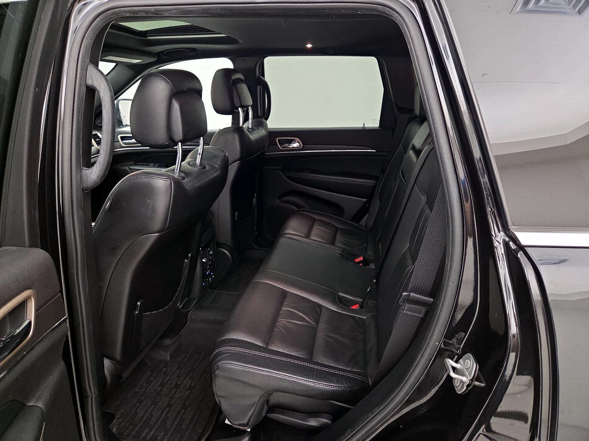 Thumbnail: 2016 Jeep Grand Cherokee - 19