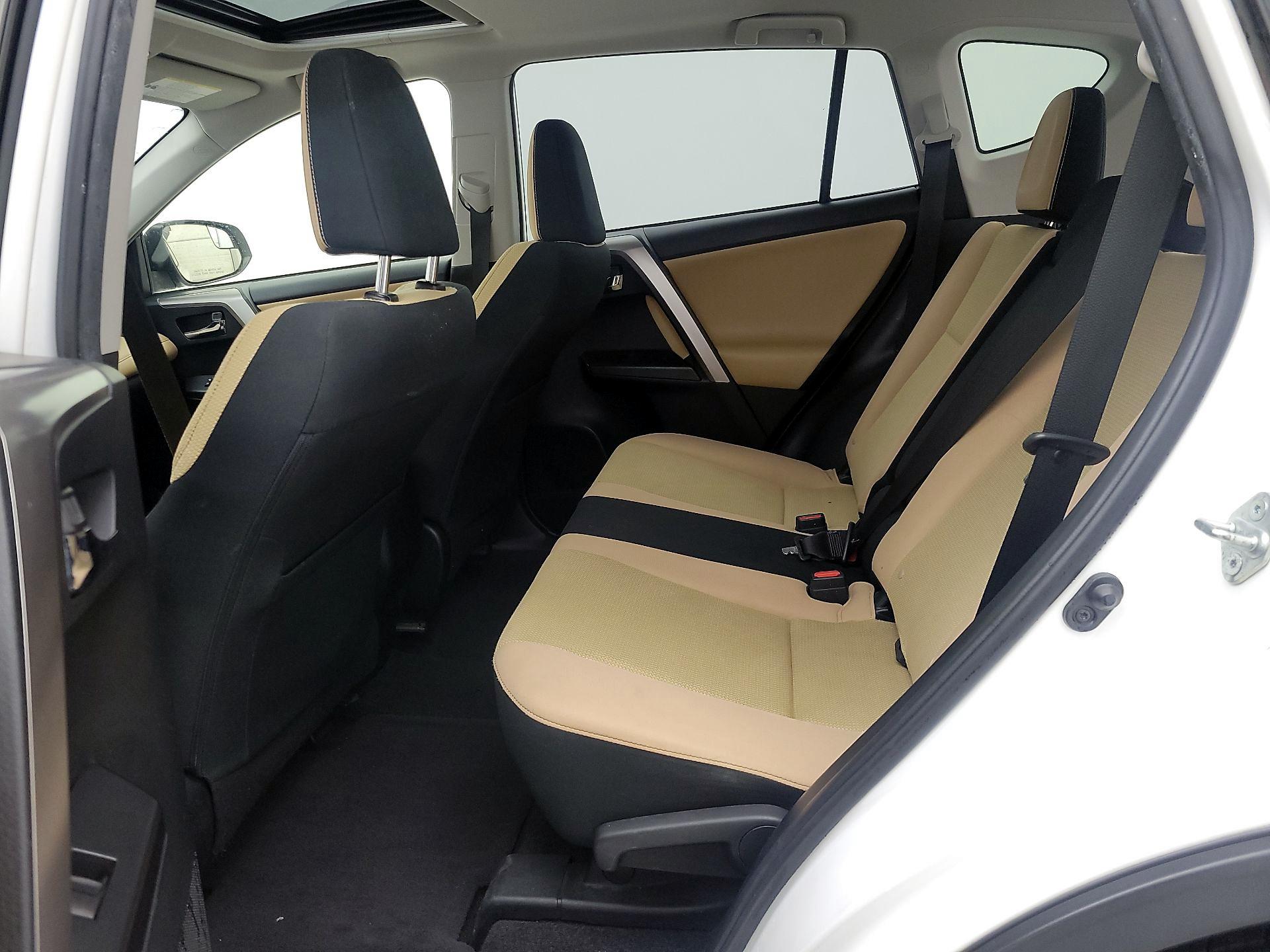 Thumbnail: 2017 Toyota RAV4 - 18