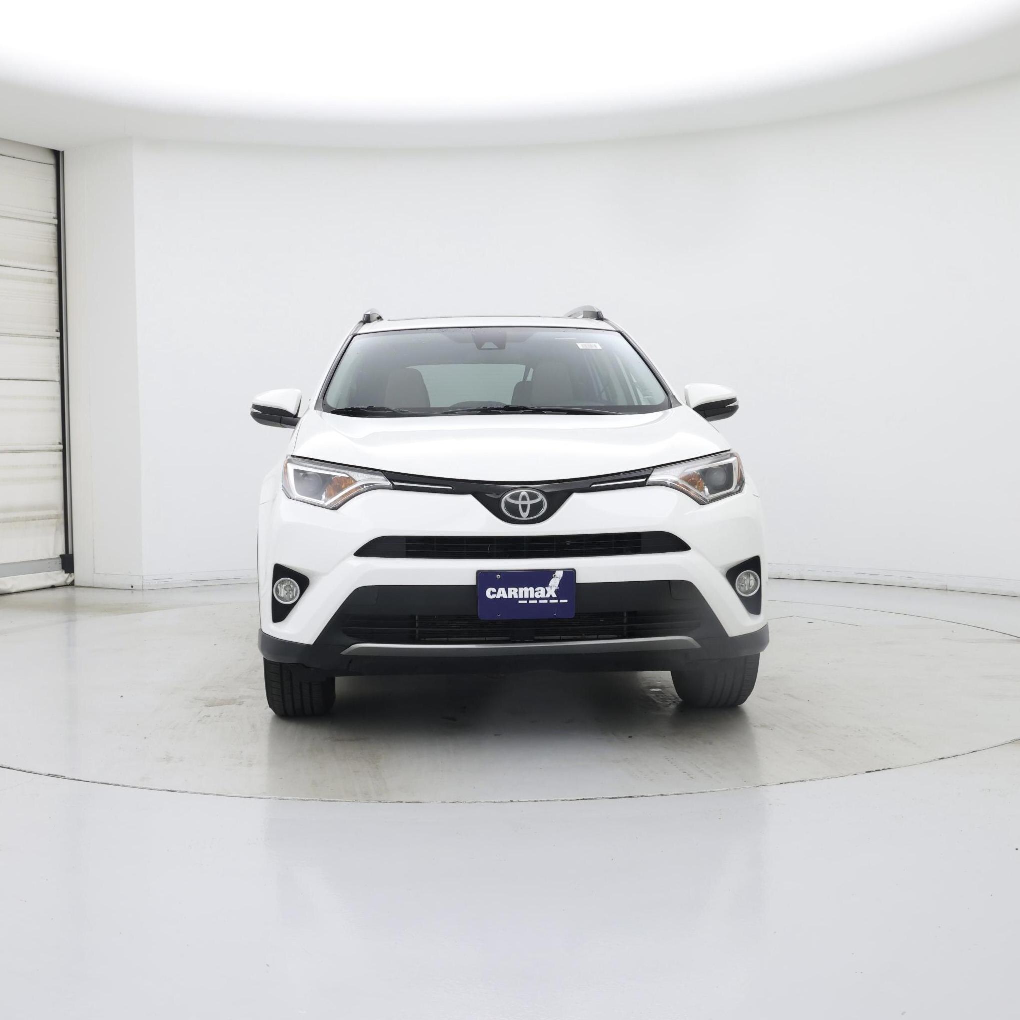 Thumbnail: 2017 Toyota RAV4 - 5