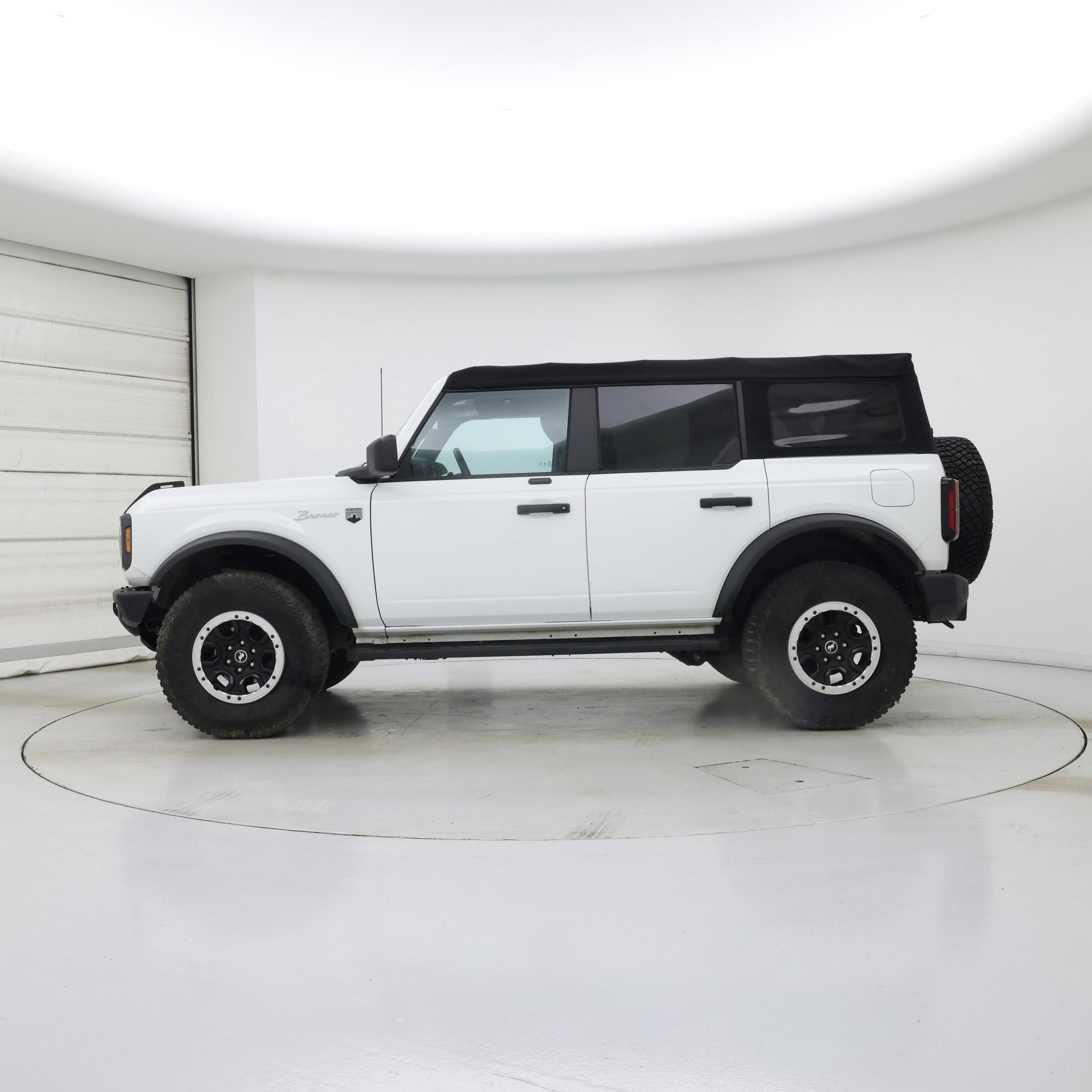 Thumbnail: 2021 Ford Bronco - 3