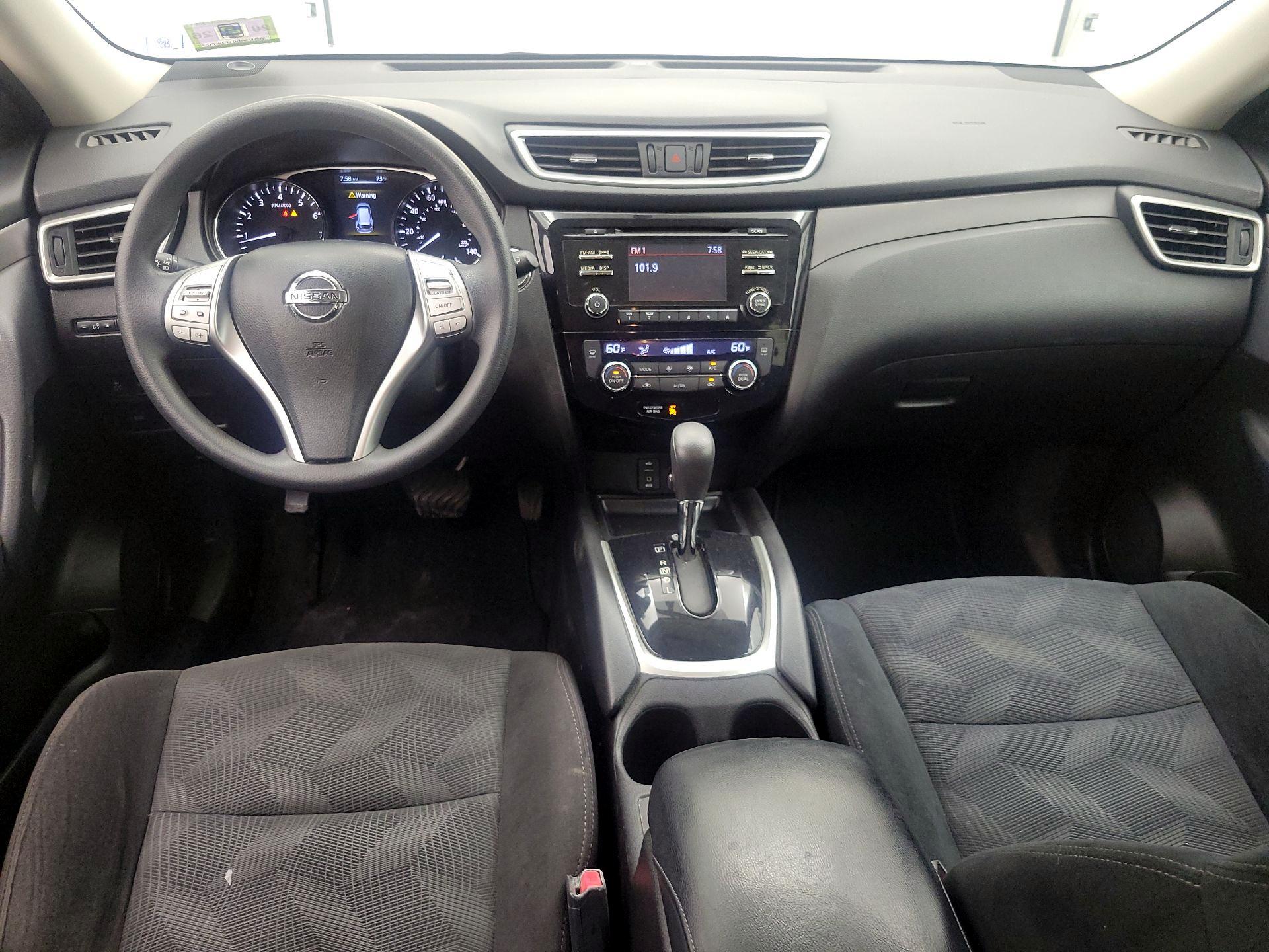 Thumbnail: 2015 Nissan Rogue - 9