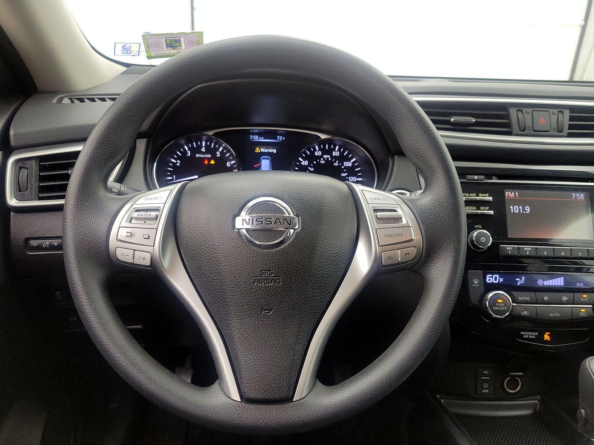 Thumbnail: 2015 Nissan Rogue - 10