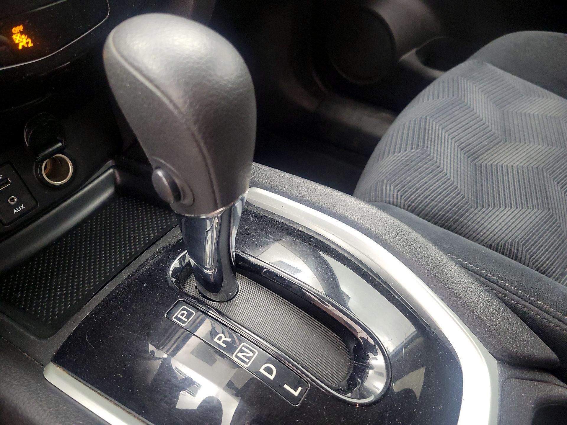 Thumbnail: 2015 Nissan Rogue - 16