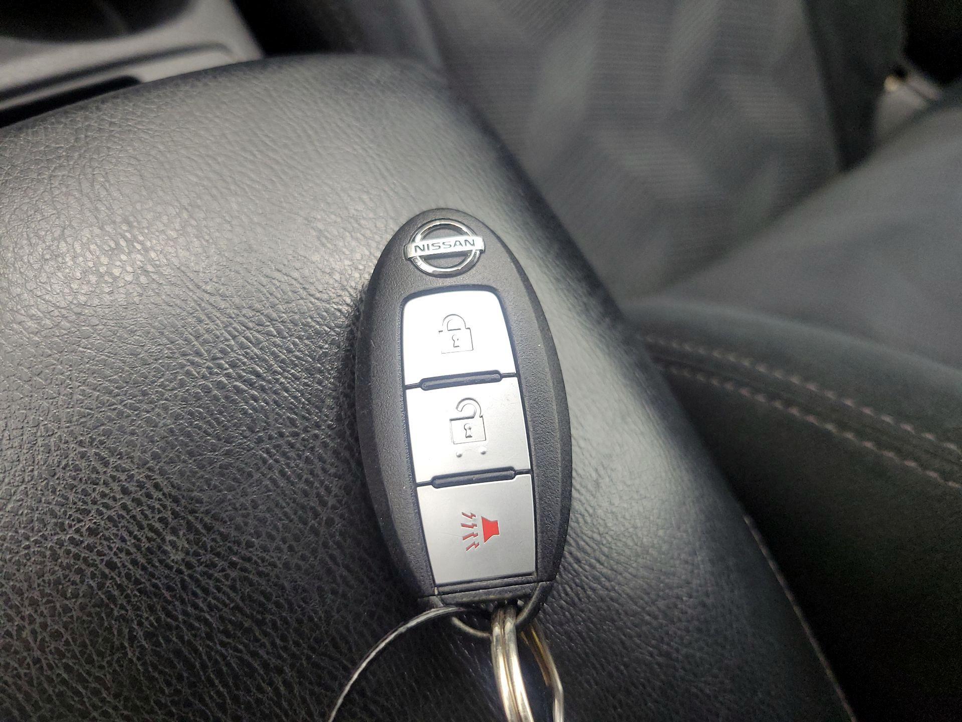 Thumbnail: 2015 Nissan Rogue - 20