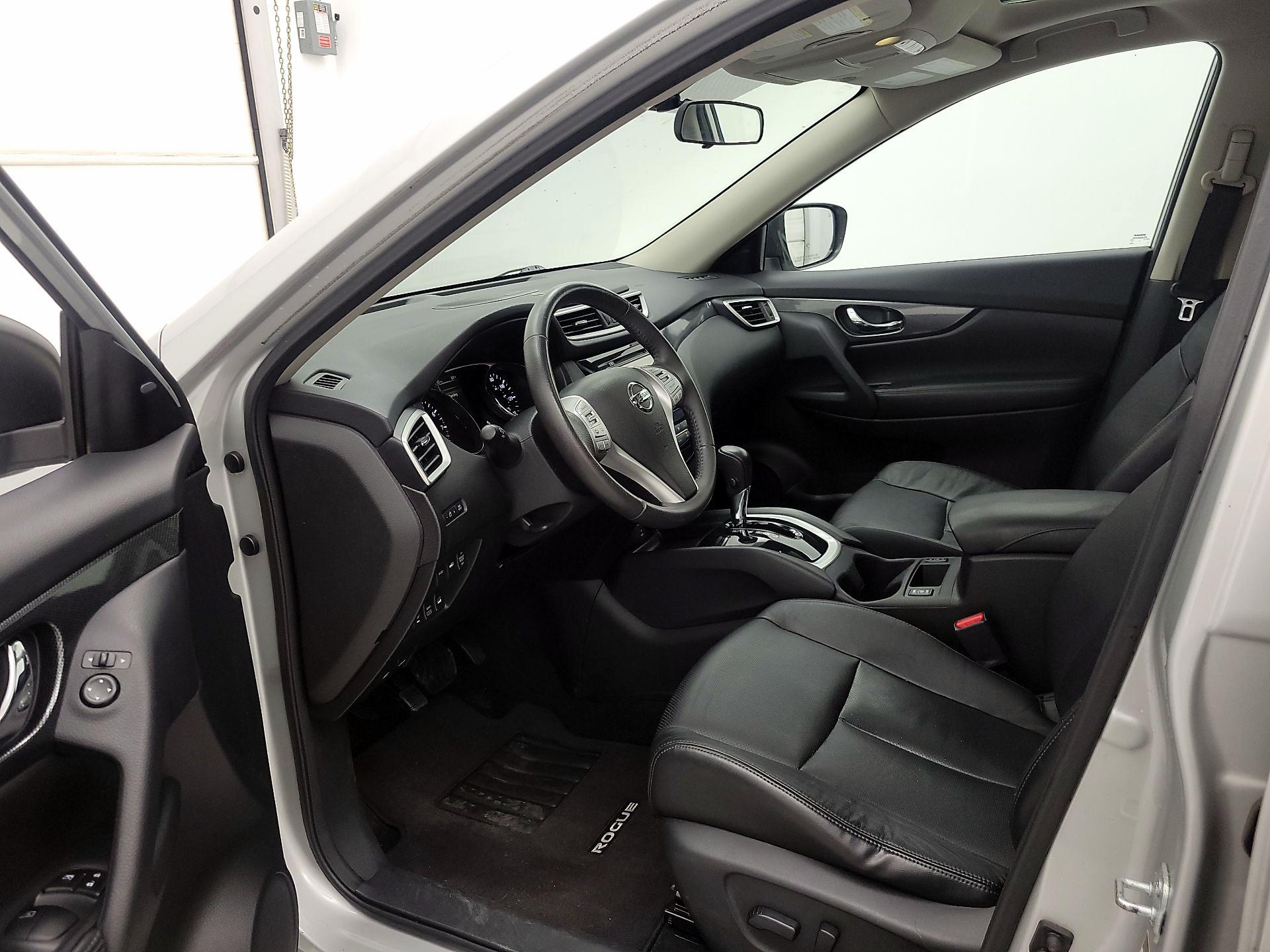 Thumbnail: 2015 Nissan Rogue - 11