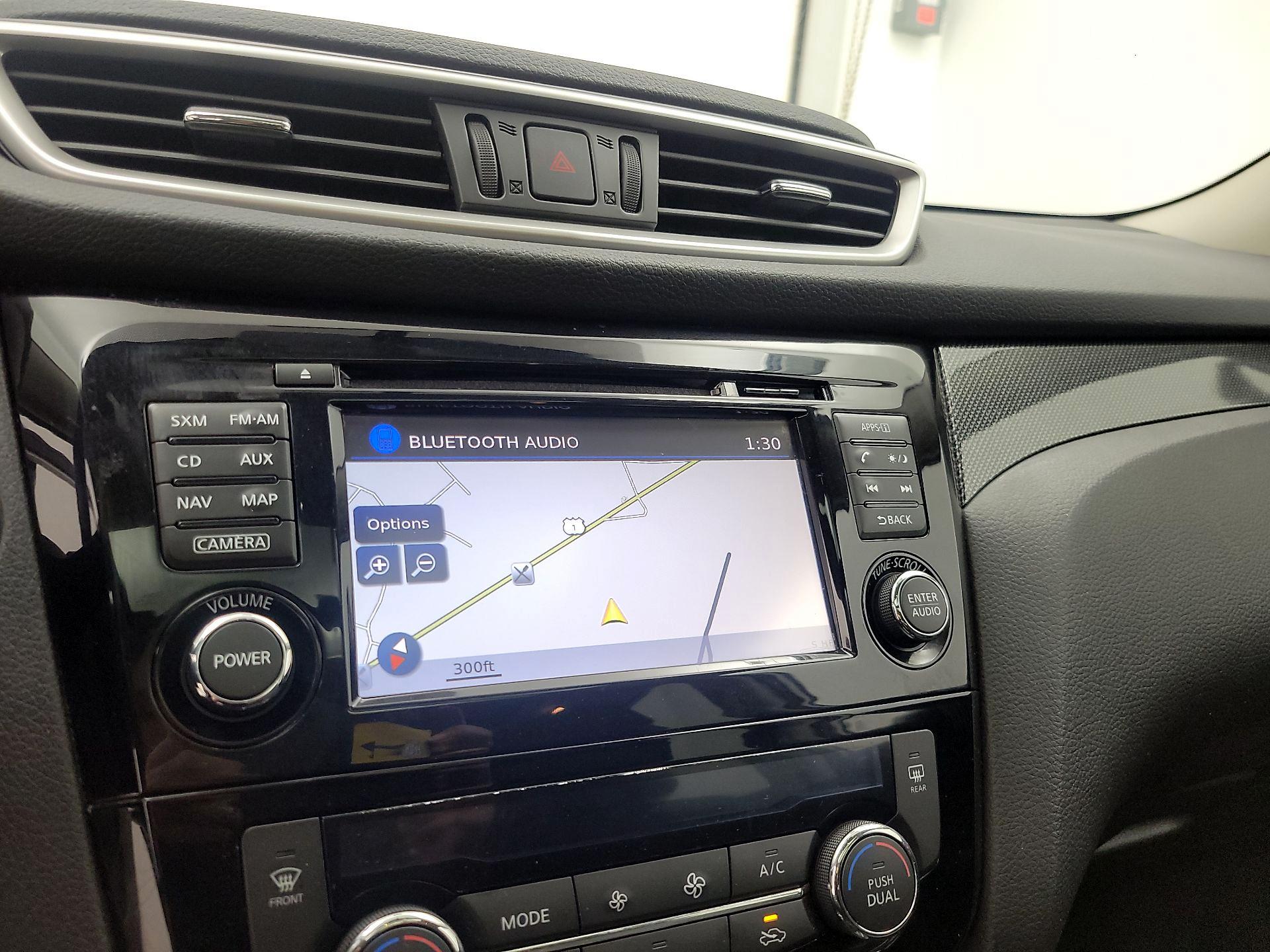 Thumbnail: 2015 Nissan Rogue - 15