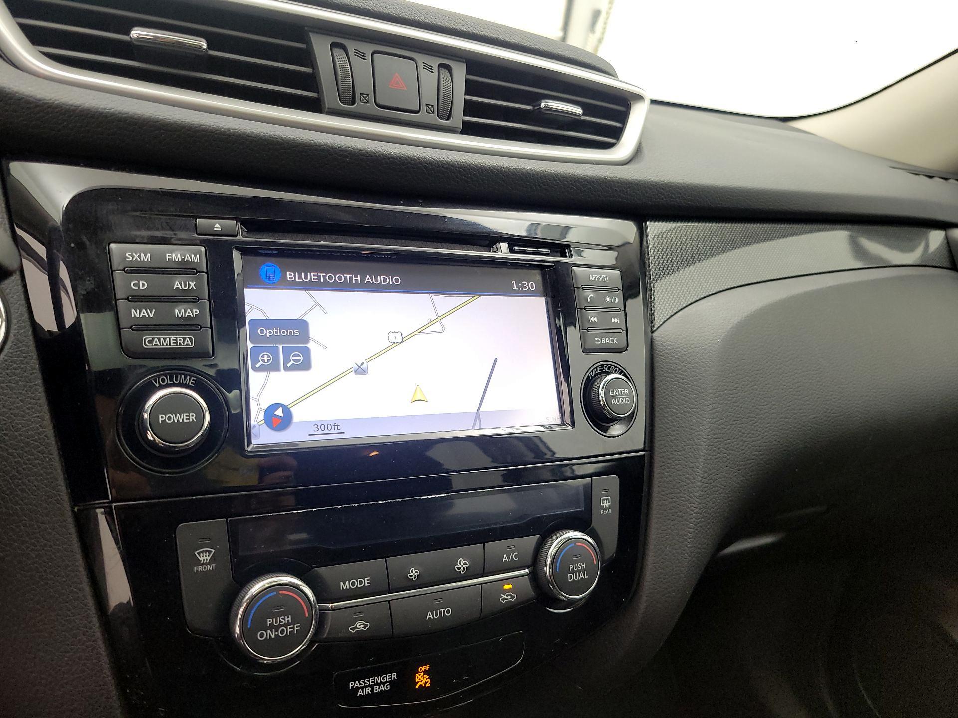 Thumbnail: 2015 Nissan Rogue - 16