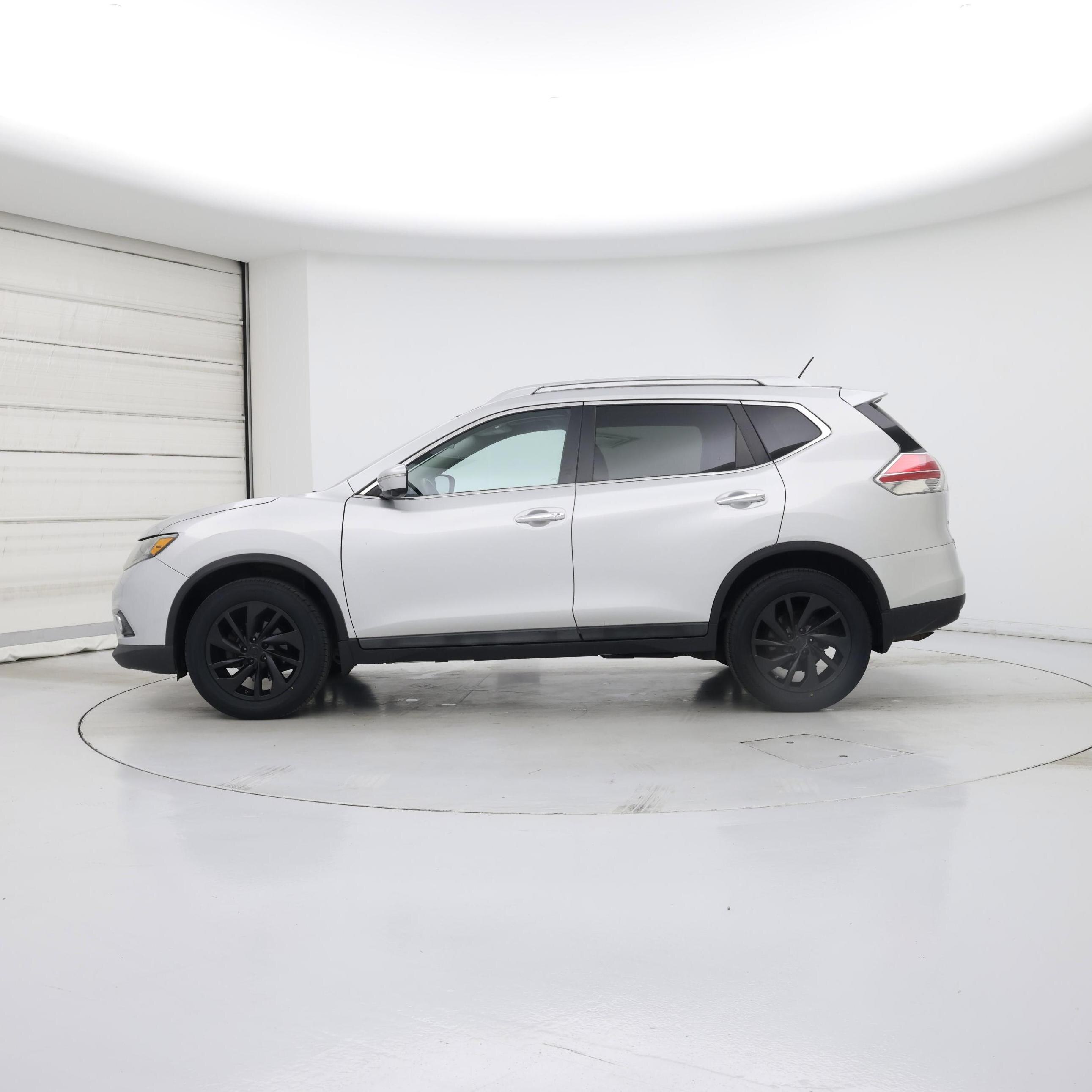 Thumbnail: 2015 Nissan Rogue - 3