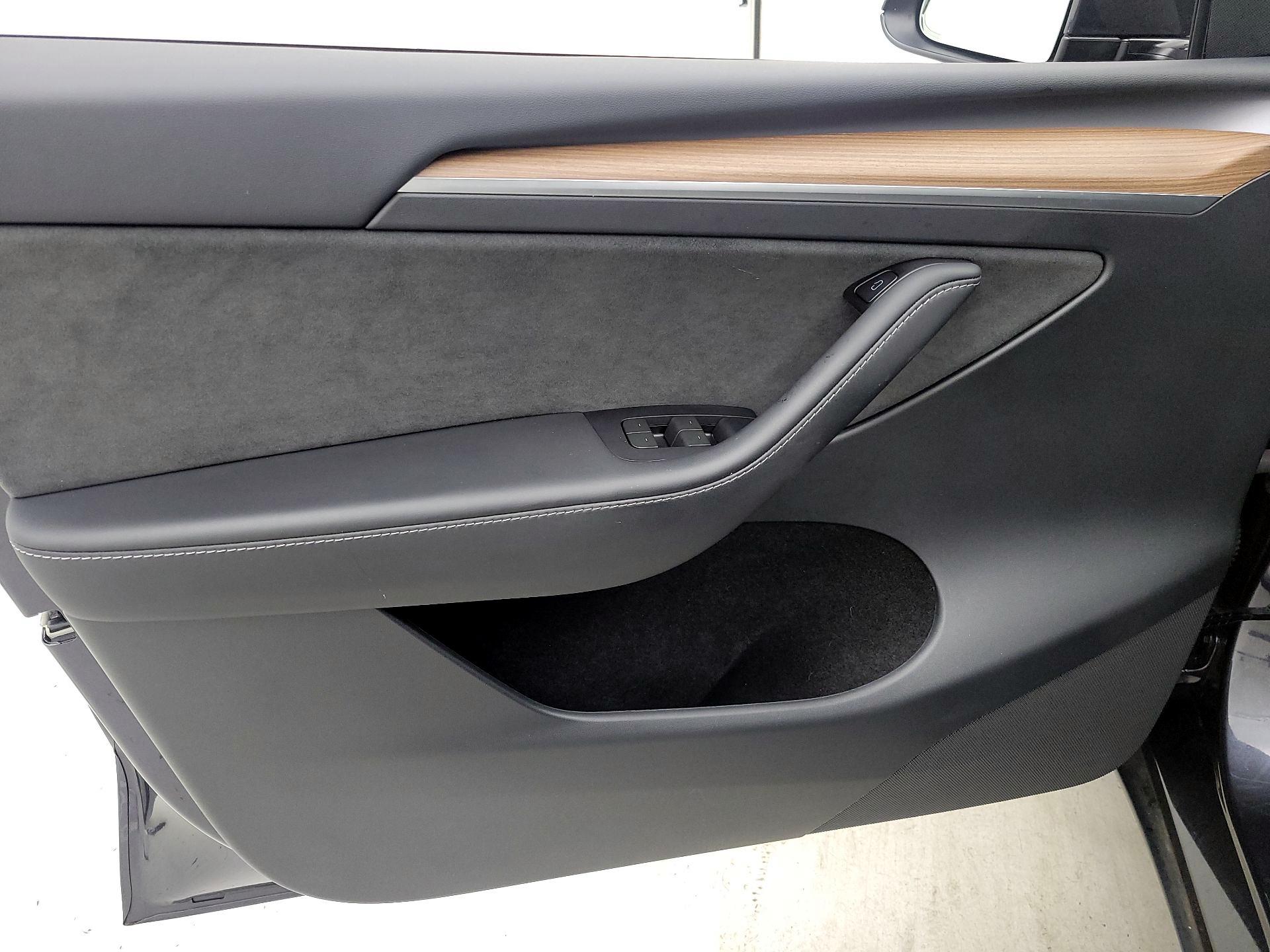 Thumbnail: 2024 Tesla Model Y - 12