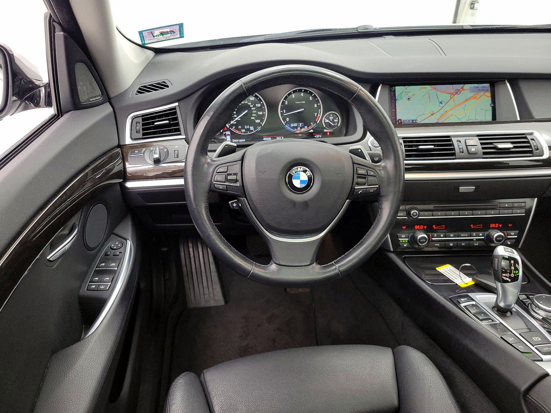 Thumbnail: 2016 BMW 5 Series - 10