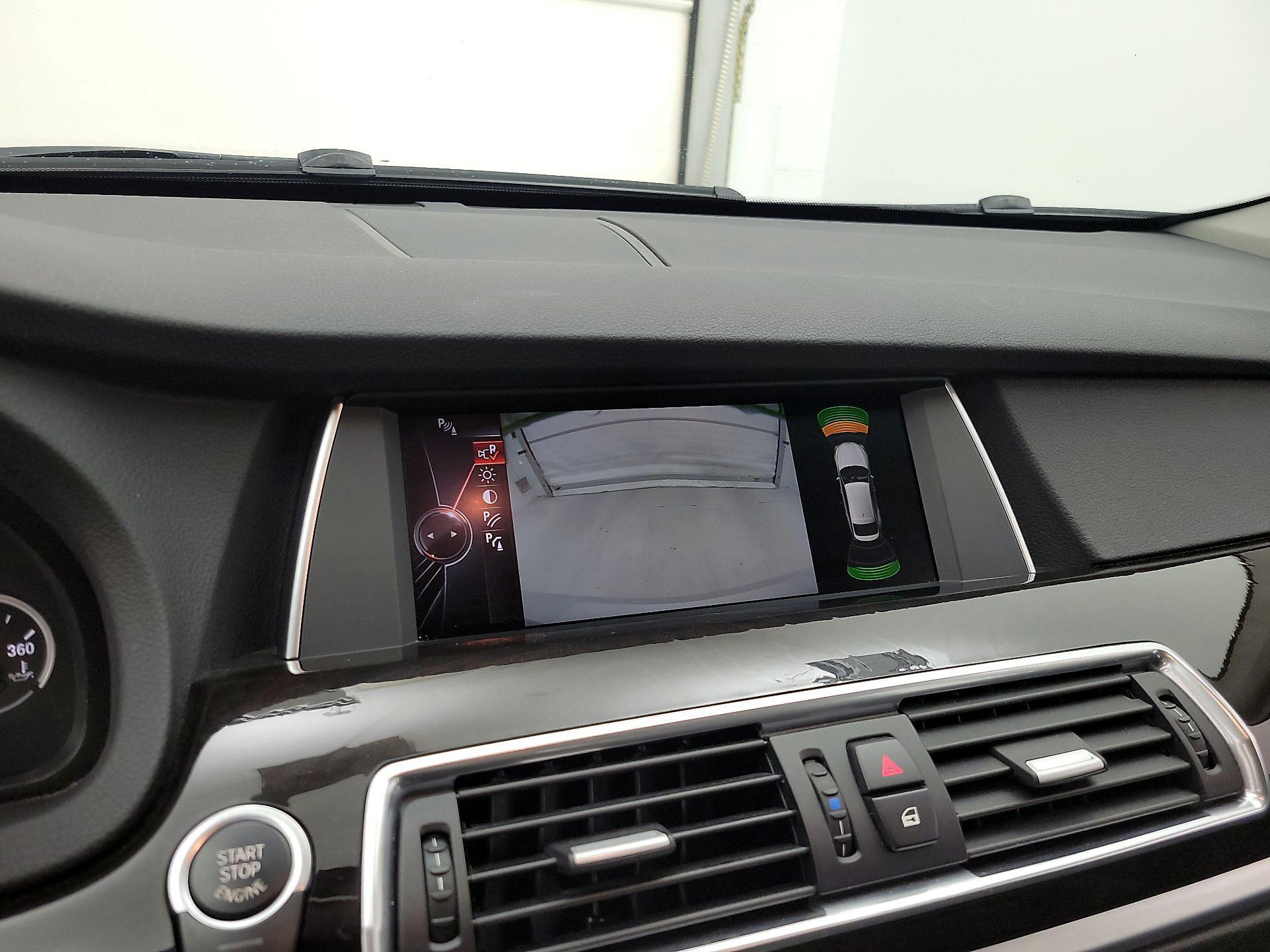 Thumbnail: 2016 BMW 5 Series - 15