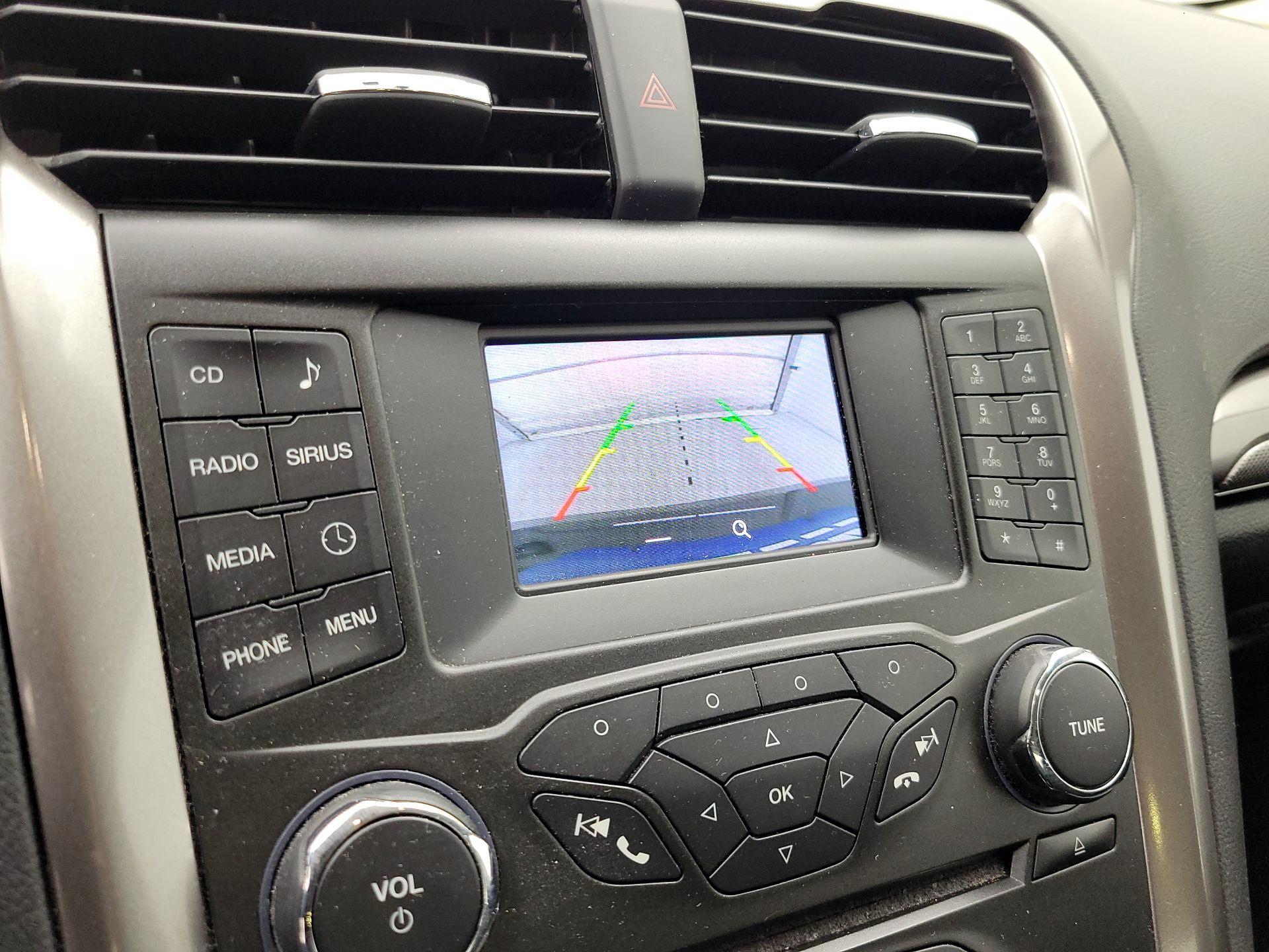 Thumbnail: 2017 Ford Fusion - 14