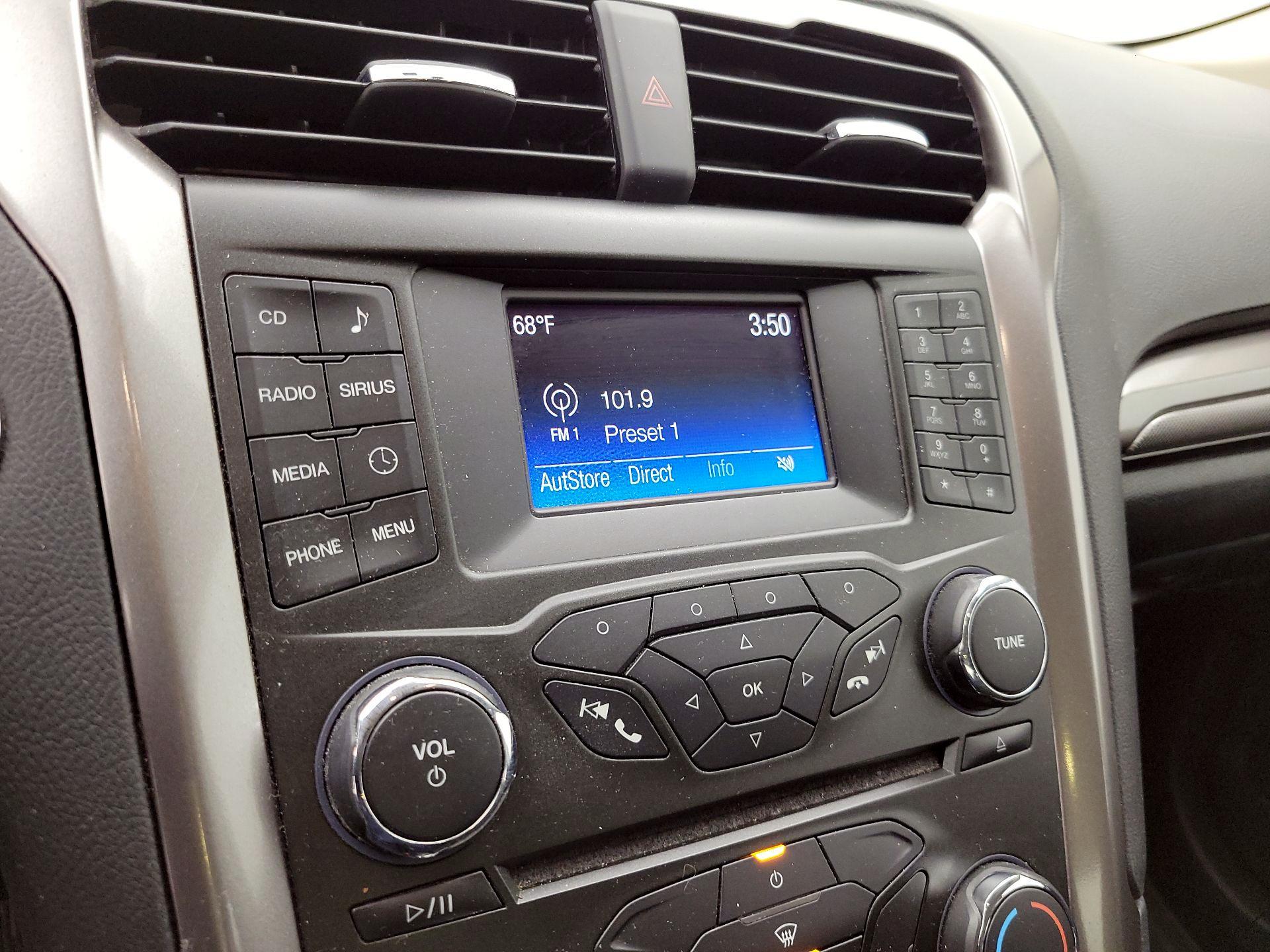 Thumbnail: 2017 Ford Fusion - 15