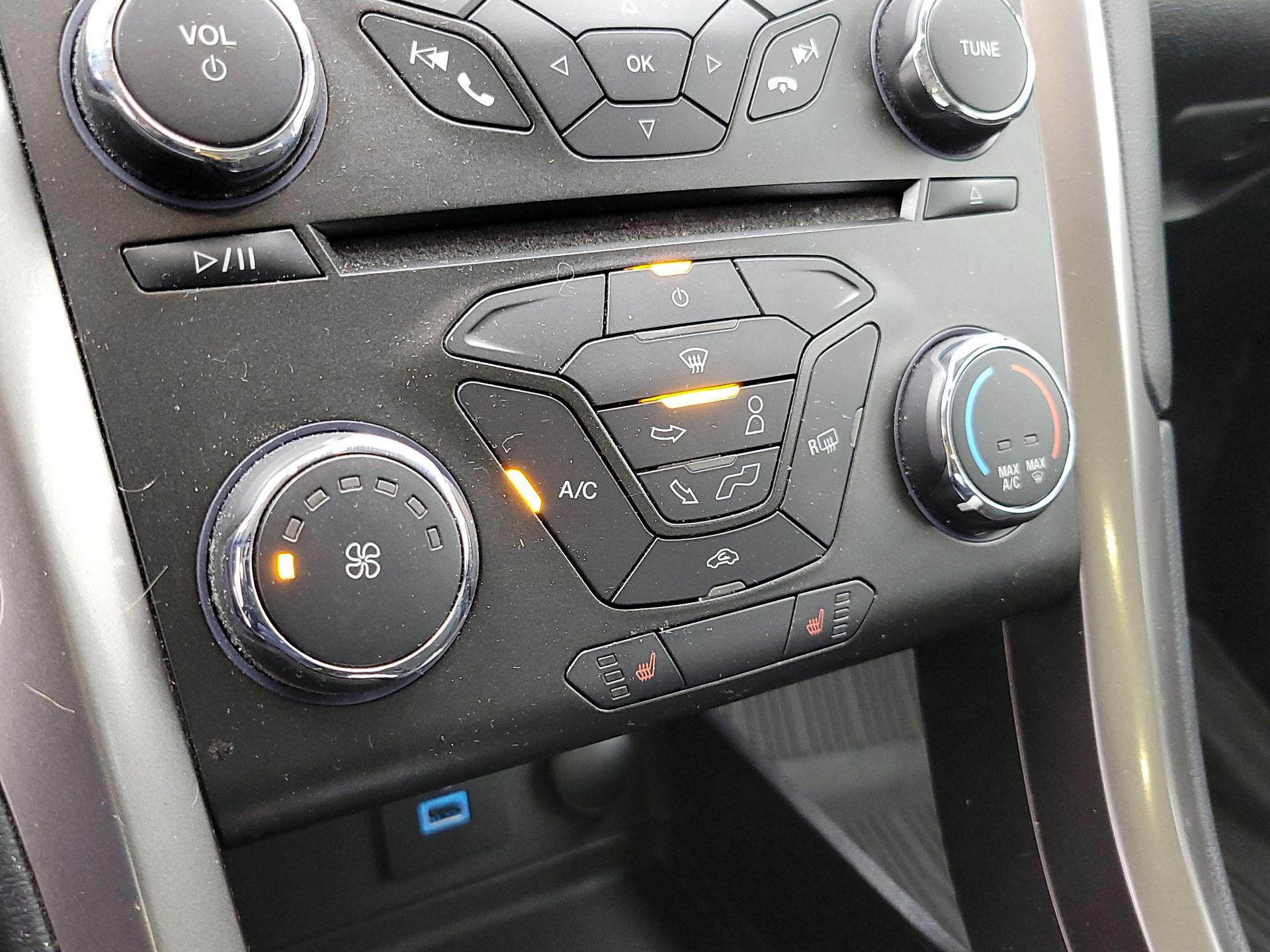 Thumbnail: 2017 Ford Fusion - 16