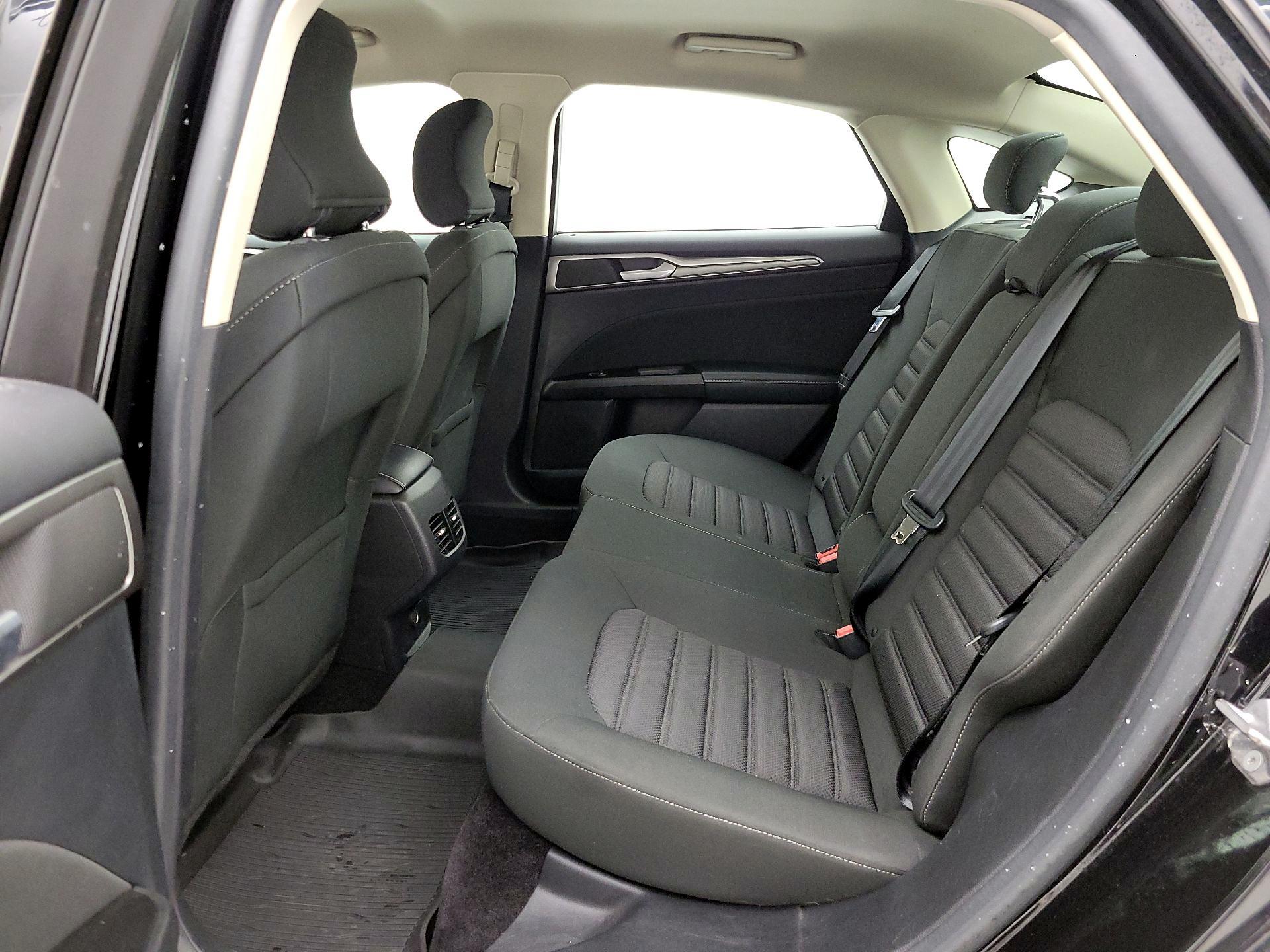 Thumbnail: 2017 Ford Fusion - 19