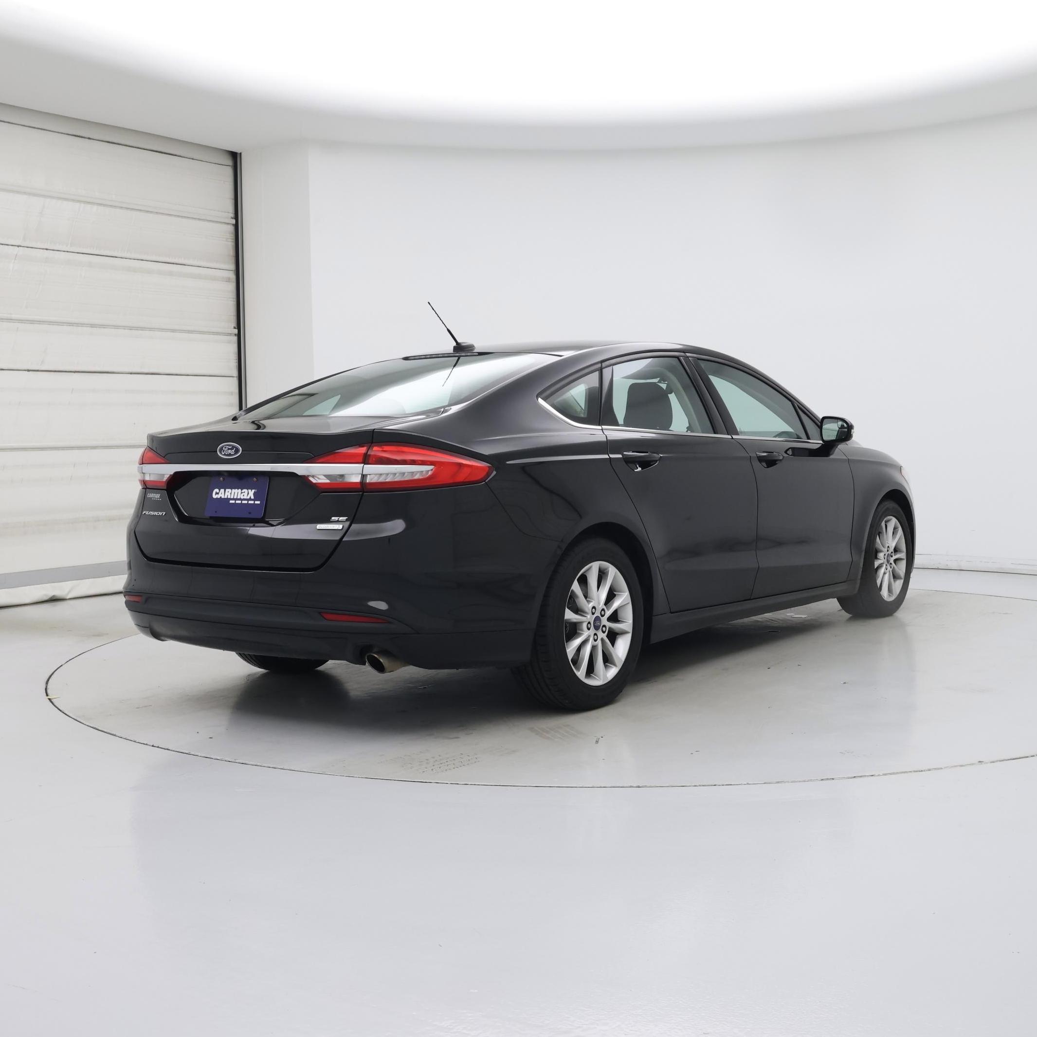 Thumbnail: 2017 Ford Fusion - 8