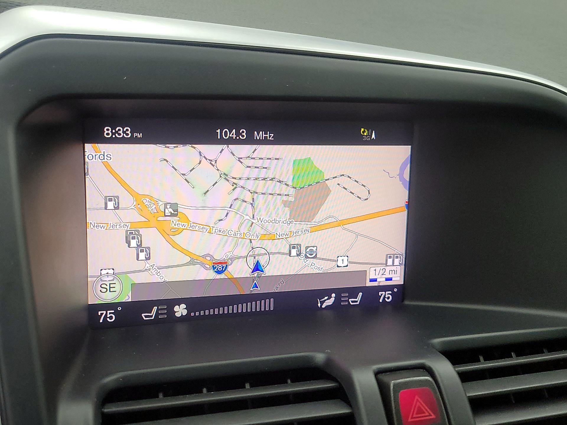 Thumbnail: 2017 Volvo XC60 - 14