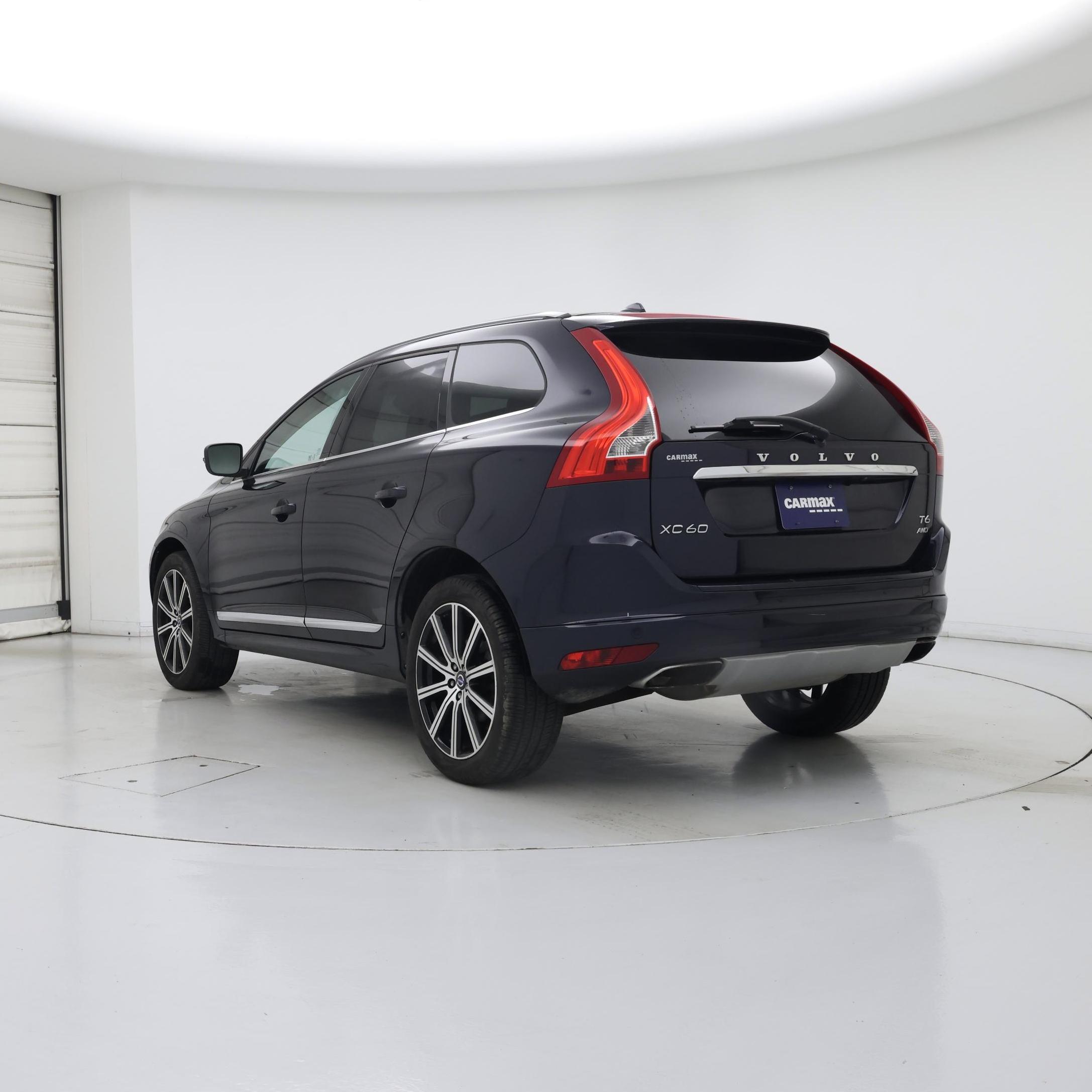 Thumbnail: 2017 Volvo XC60 - 2
