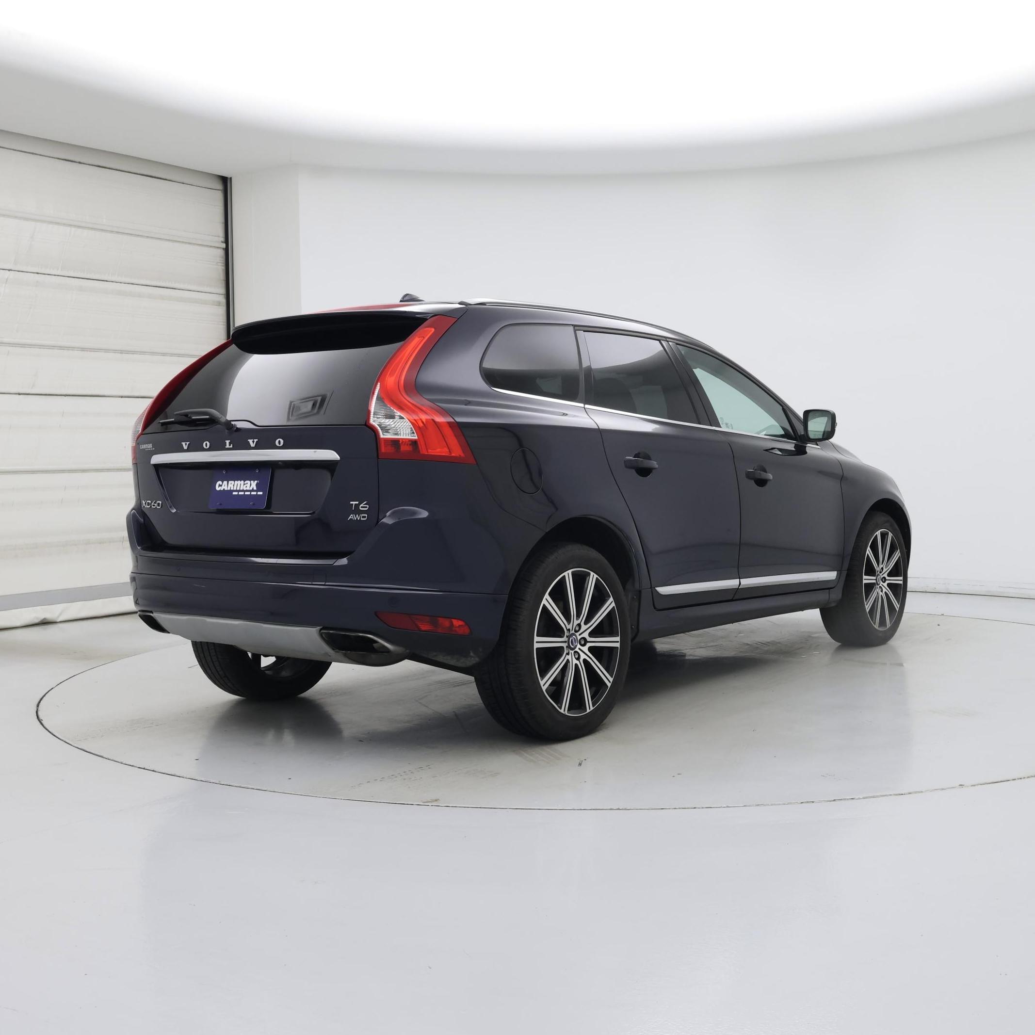 Thumbnail: 2017 Volvo XC60 - 8
