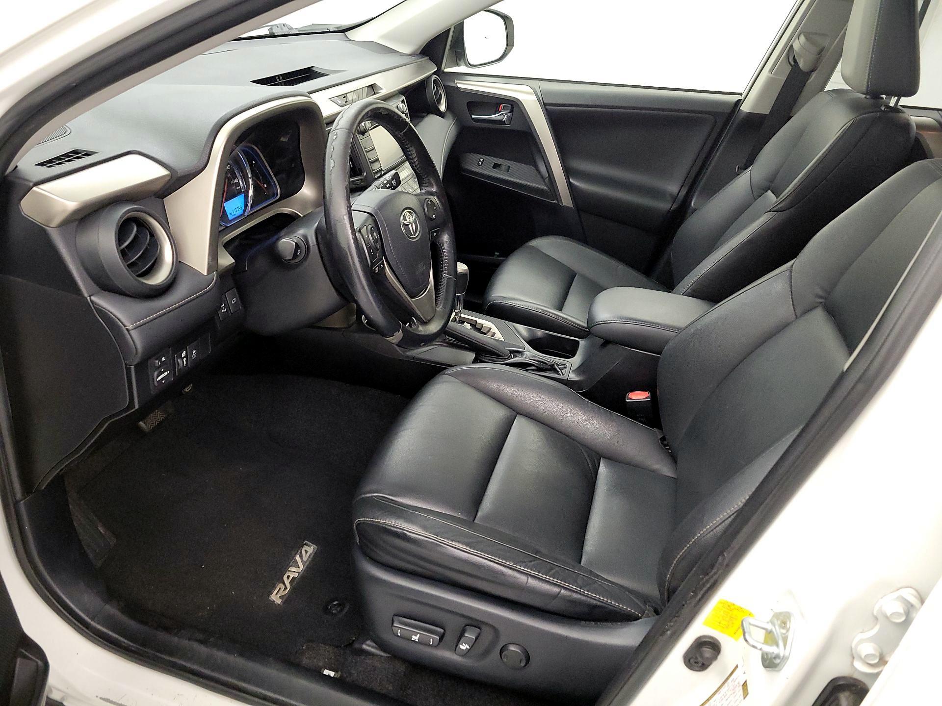 Thumbnail: 2014 Toyota RAV4 - 11