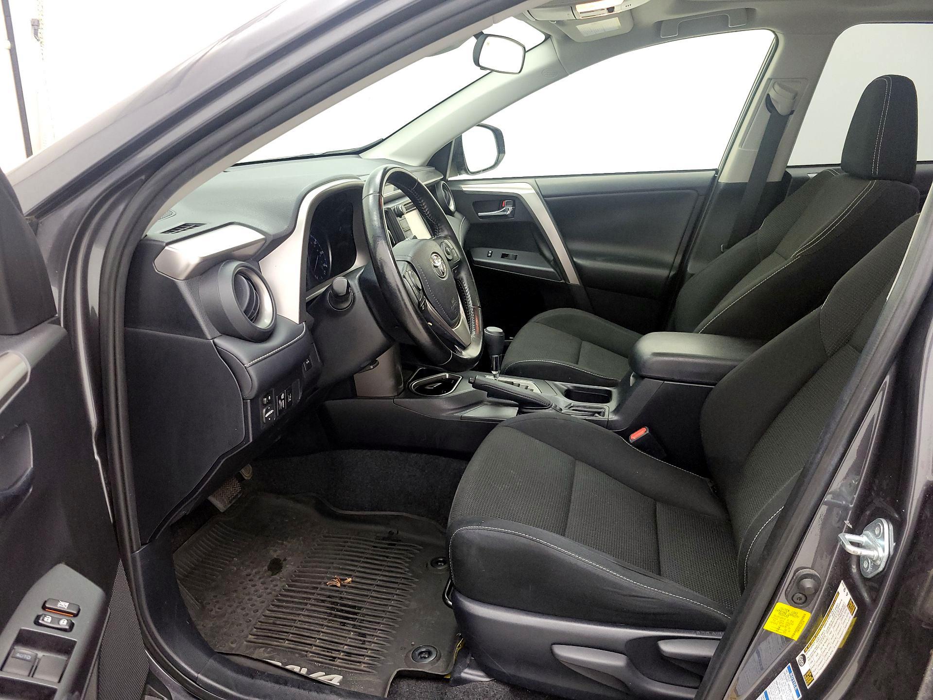 Thumbnail: 2018 Toyota RAV4 - 11