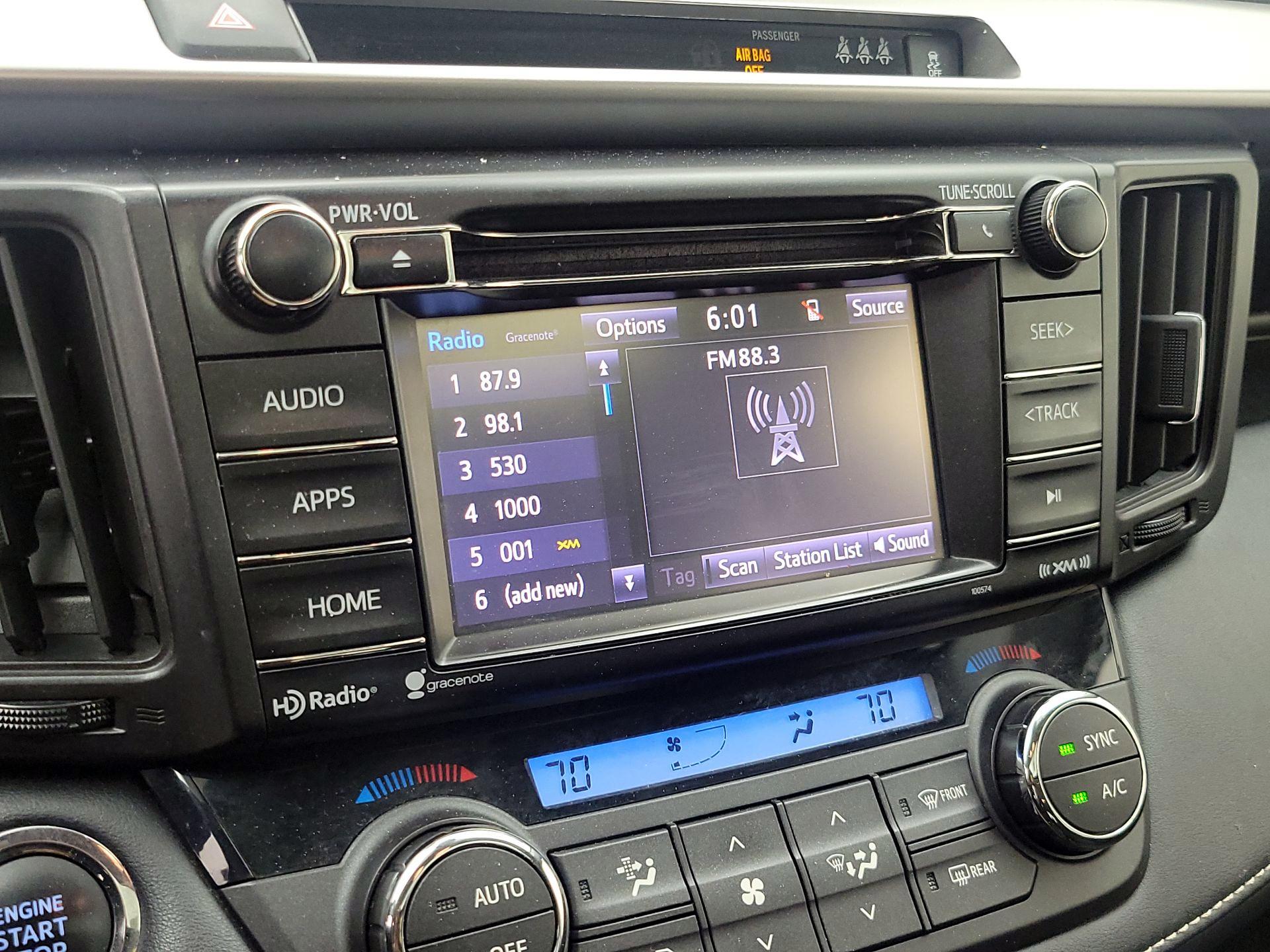 Thumbnail: 2018 Toyota RAV4 - 15