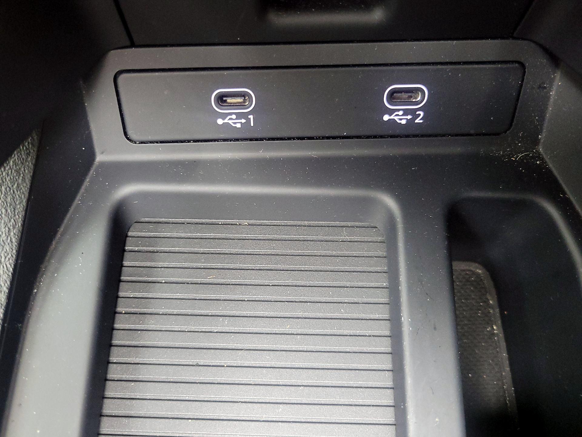 Thumbnail: 2022 Audi e-tron - 19