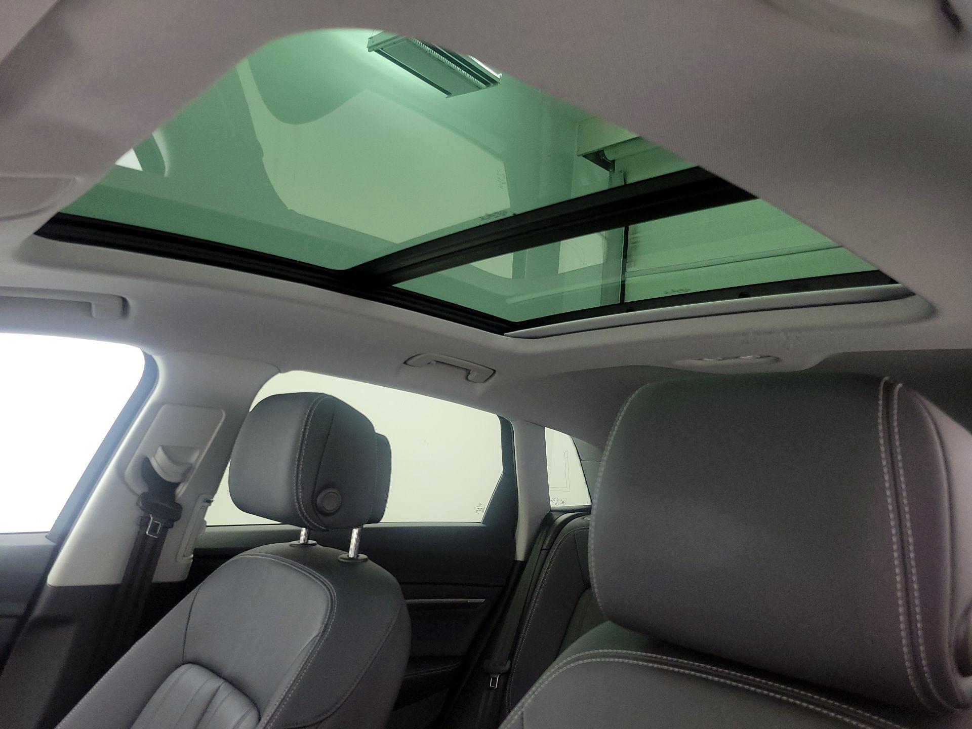 Thumbnail: 2022 Audi e-tron - 20